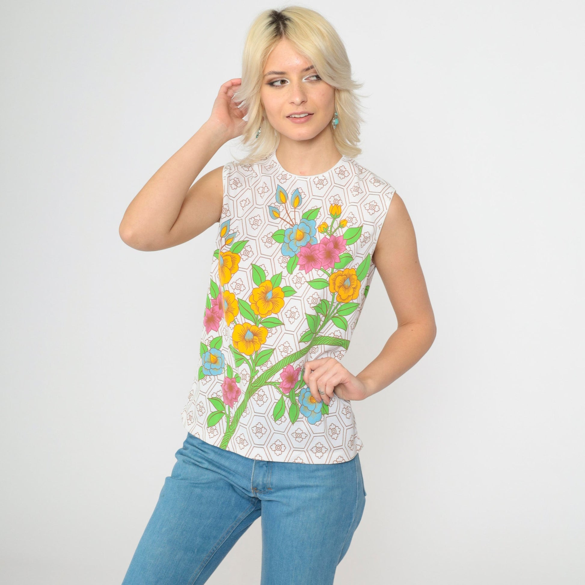 70s White Floral Tank Top Geometric Flower Print Sleeveless Blouse Medium