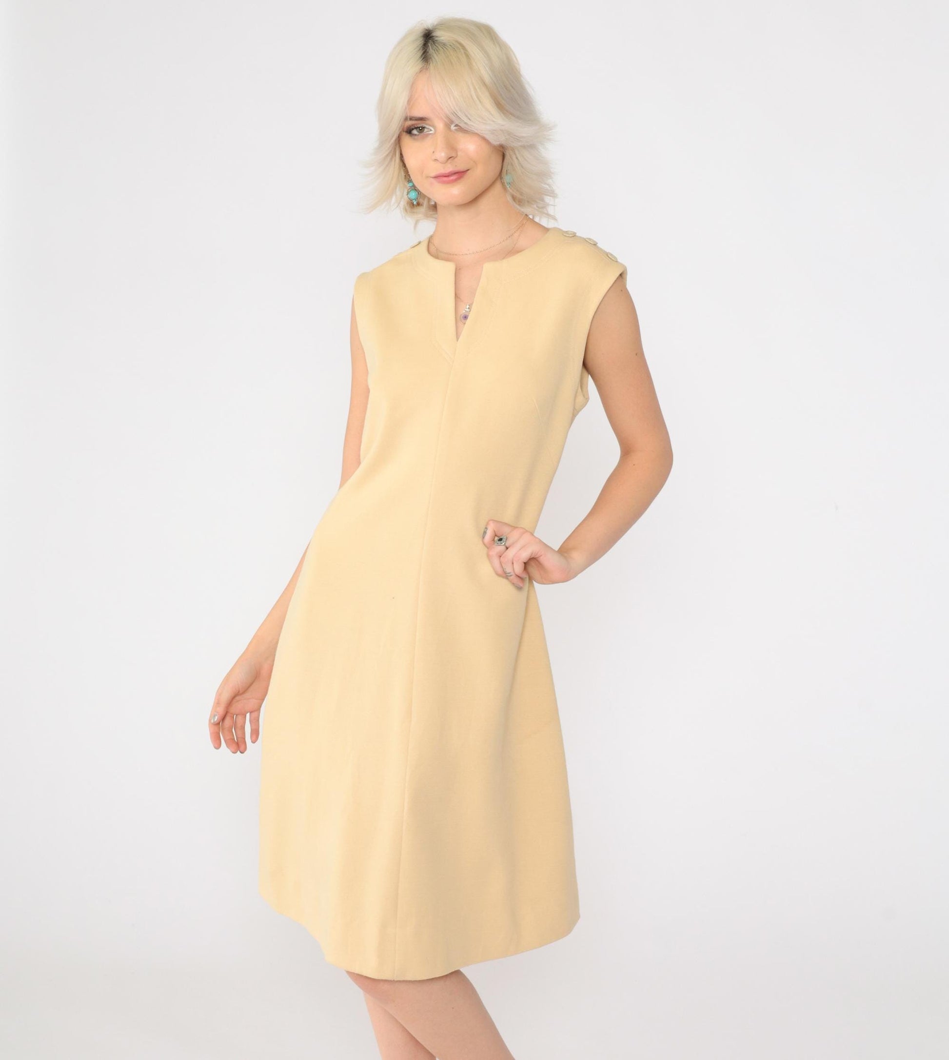 60s Mod Beige Shift Mini Dress Sleeveless Knit Button Shoulder Medium