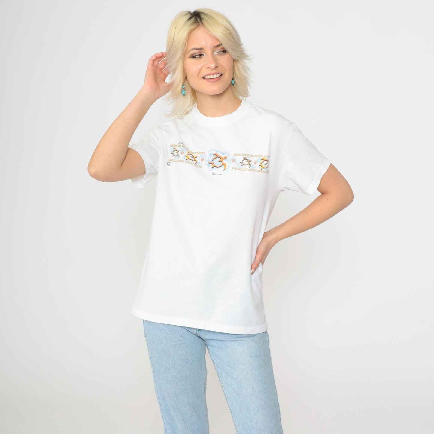 90s Cancun Mexico Sea Turtle Graphic T-Shirt White Crewneck Small