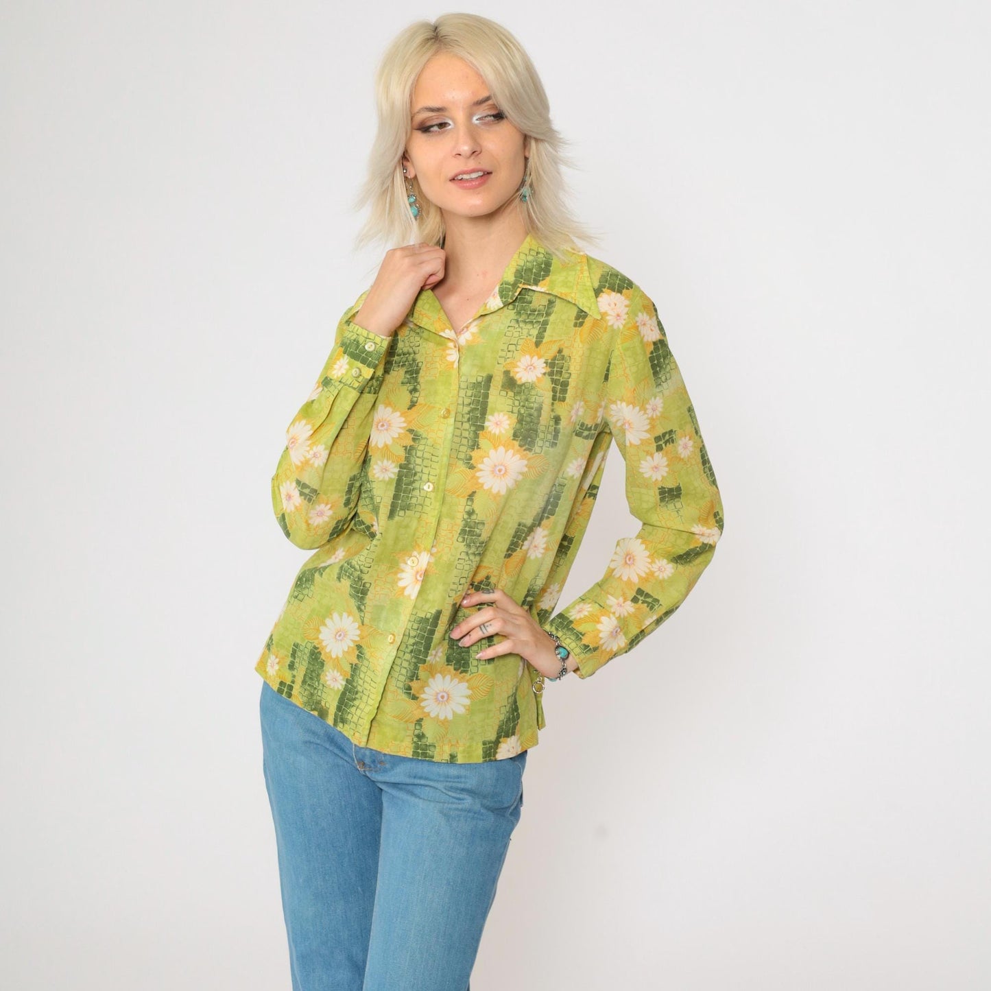 70s Green Floral Button-Up Blouse Dagger Collar Long Sleeve Medium