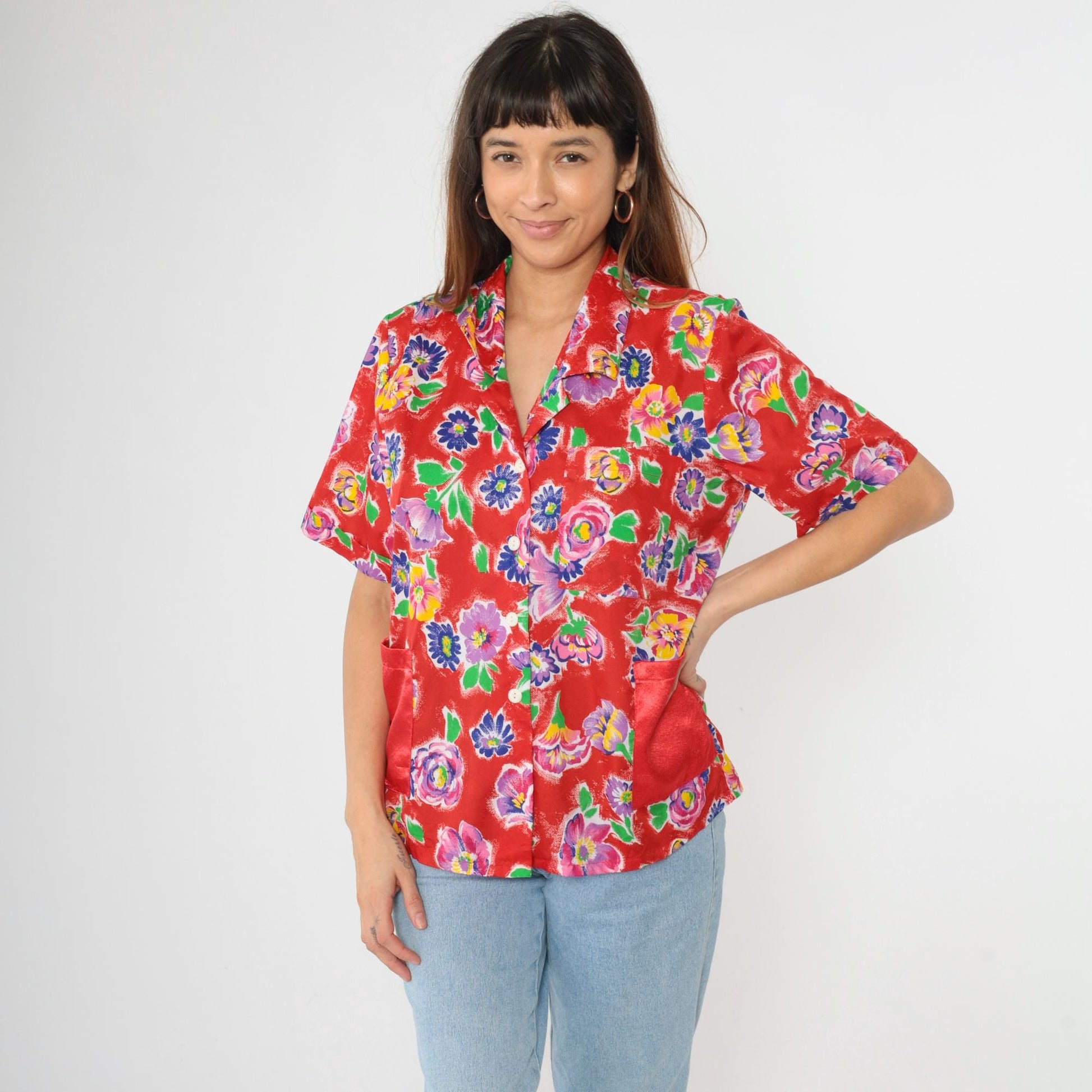 90s Red Floral Button-Up Blouse Satin Pockets Short Sleeve Medium
