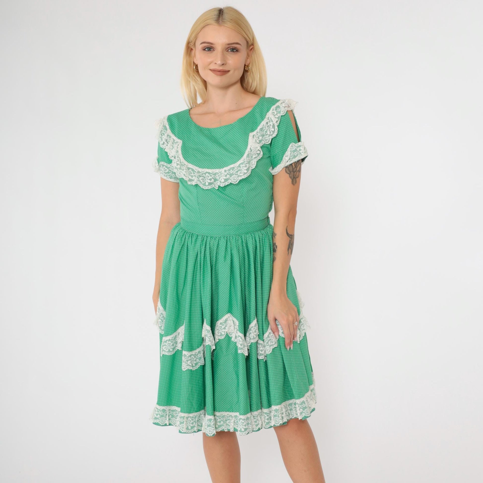 1950s Western Square Dance Dress Green Polka Dot Lace Trim Full Skirt Small