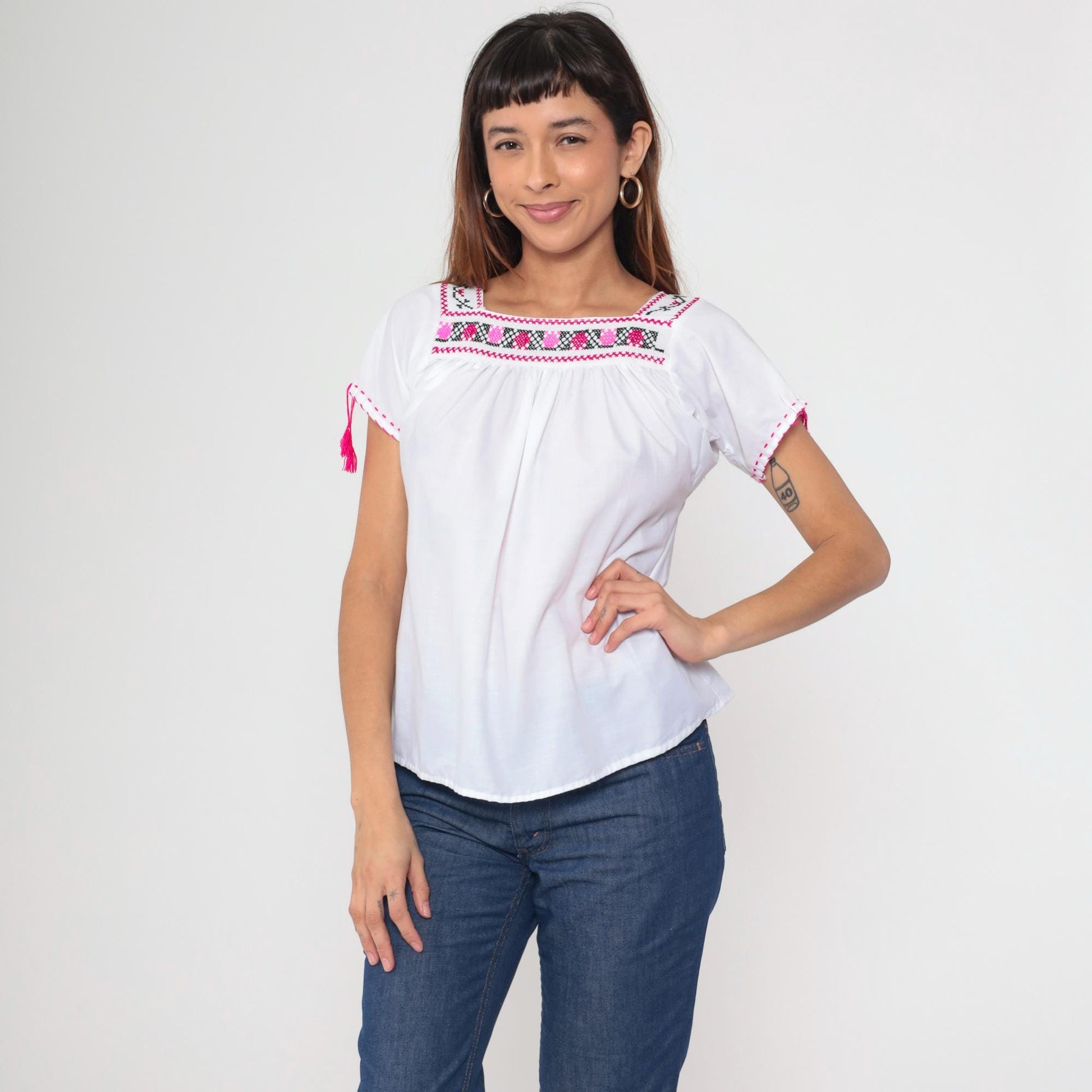 90s Mexican Embroidered Floral Blouse White Pink Square Neck Short Sleeve Small