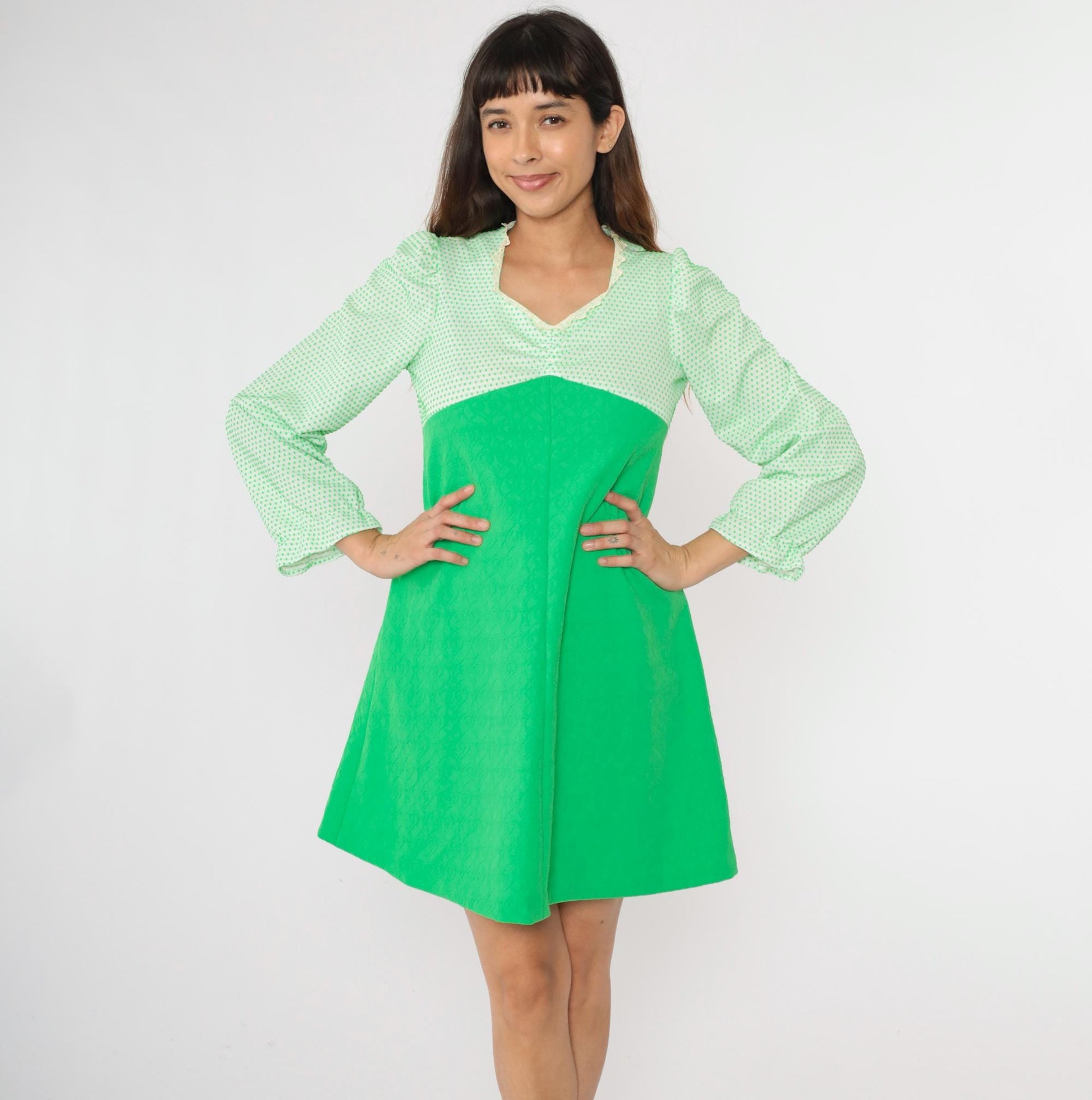 70s Bright Green Polka Dot Mini Dress Empire Waist Puff Sleeve Medium