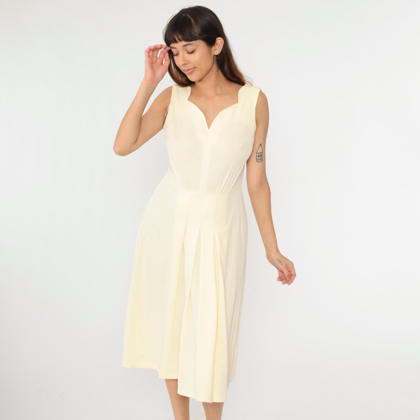 1970s Carnegie of London Cream Scalloped Pleated Midi Dress Small
