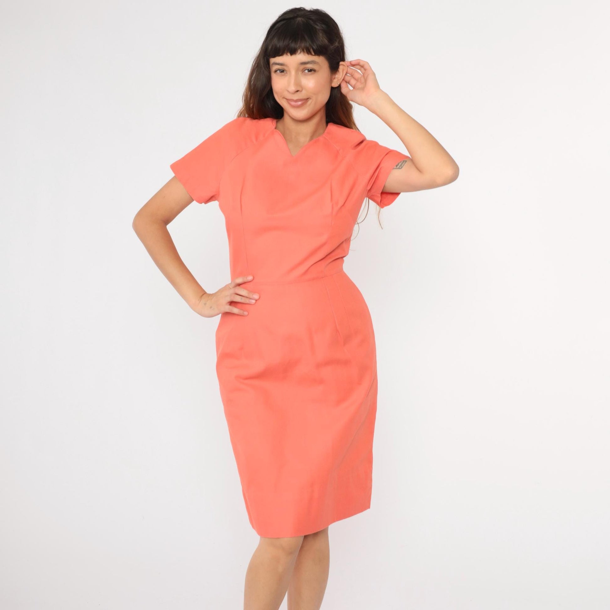 1960s Coral Pencil Dress V Neck High Waist Short Sleeve Small