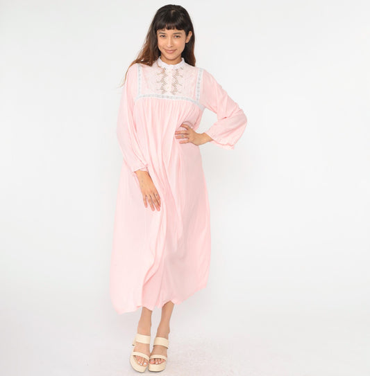 80s Baby Pink Floral Embroidered Lace Cutwork Maxi Nightgown Long Sleeve Large L