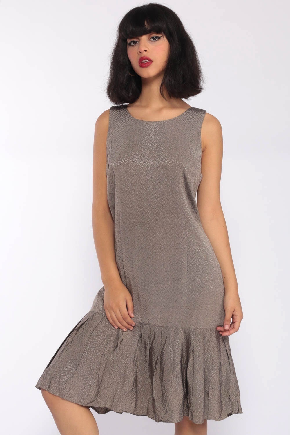 1960s Mod Shift Dress Taupe Geometric Print Drop Waist Sleeveless Midi Medium