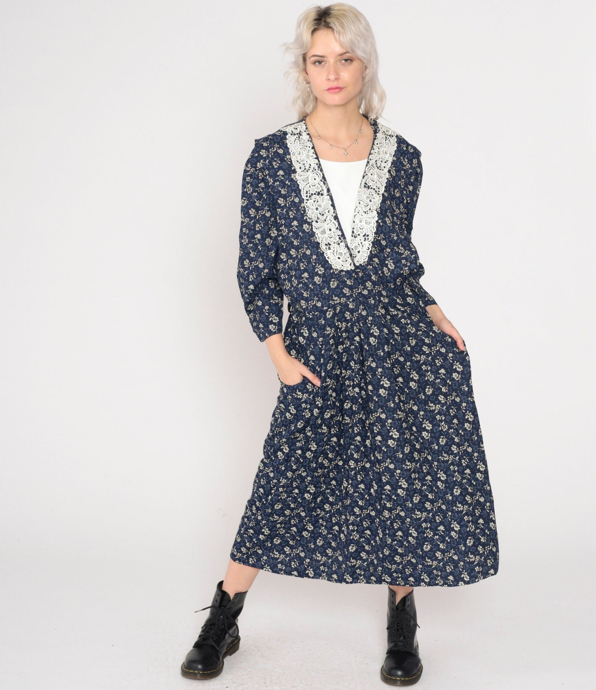 90s Navy Floral Midi Dress Puff Sleeve V-Neck Lace Medium