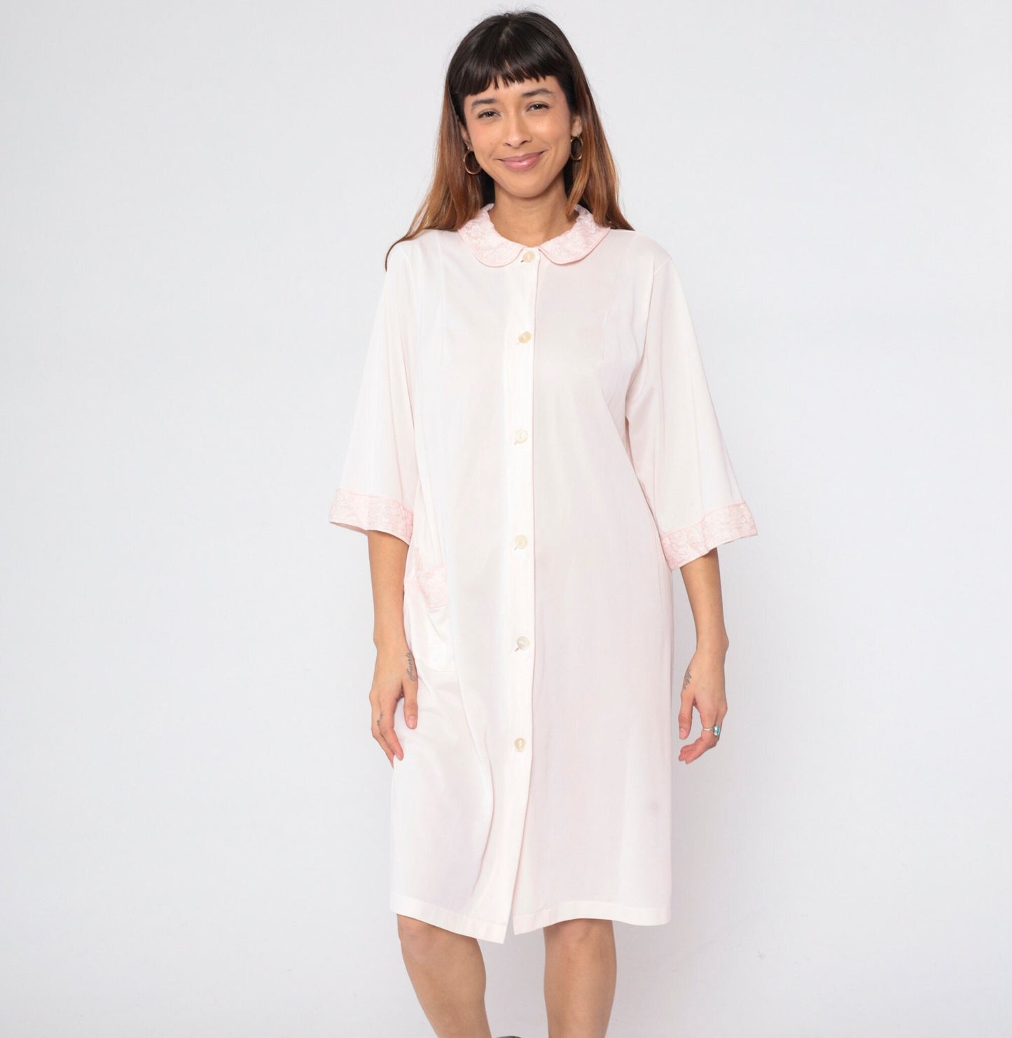 70s Baby Pink Lace Trim Pajama Robe 3/4 Sleeve Button Front Midi Medium