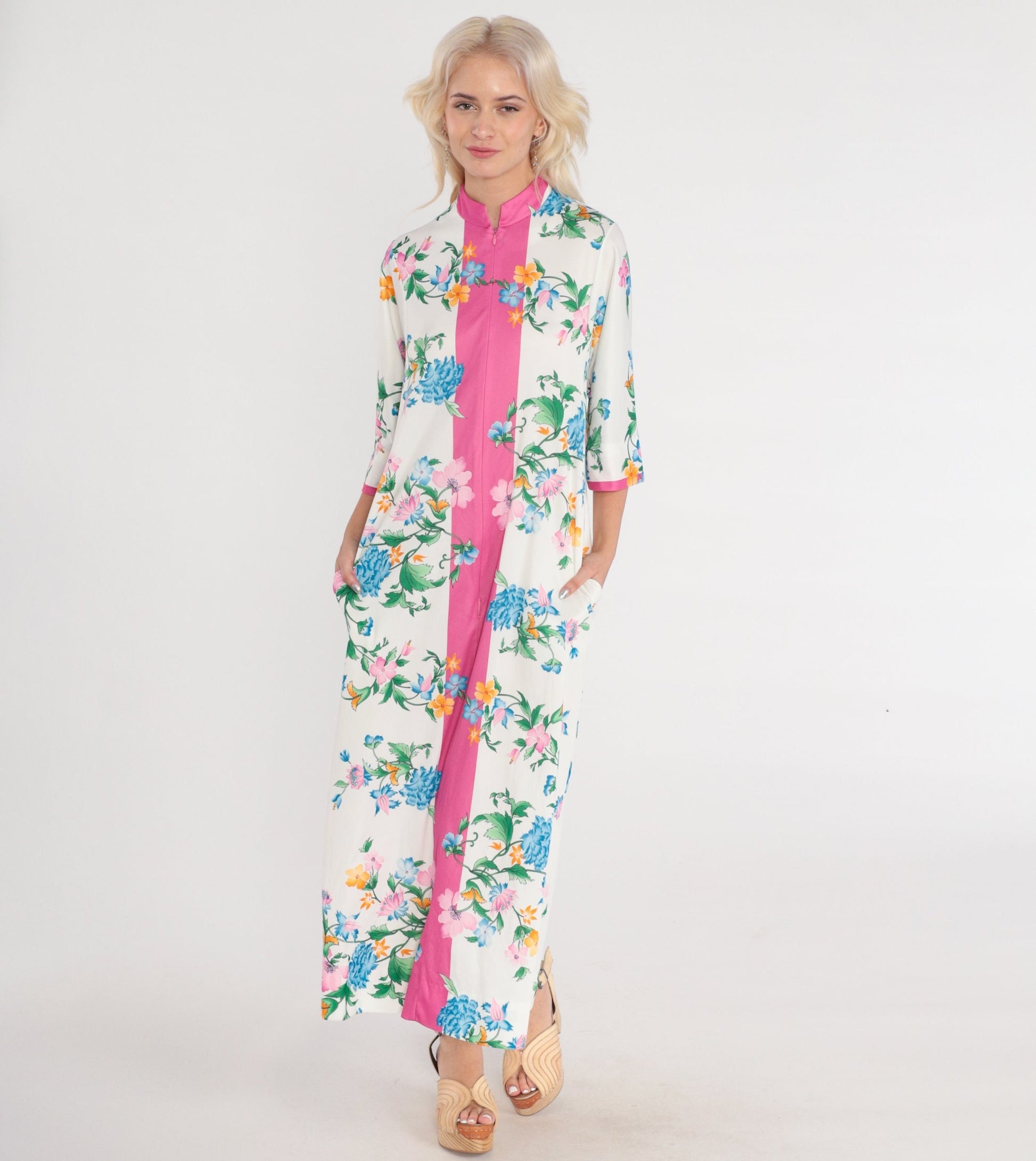 70s Floral Maxi Lounge Dress White Pink Half Sleeve Zip Front Small