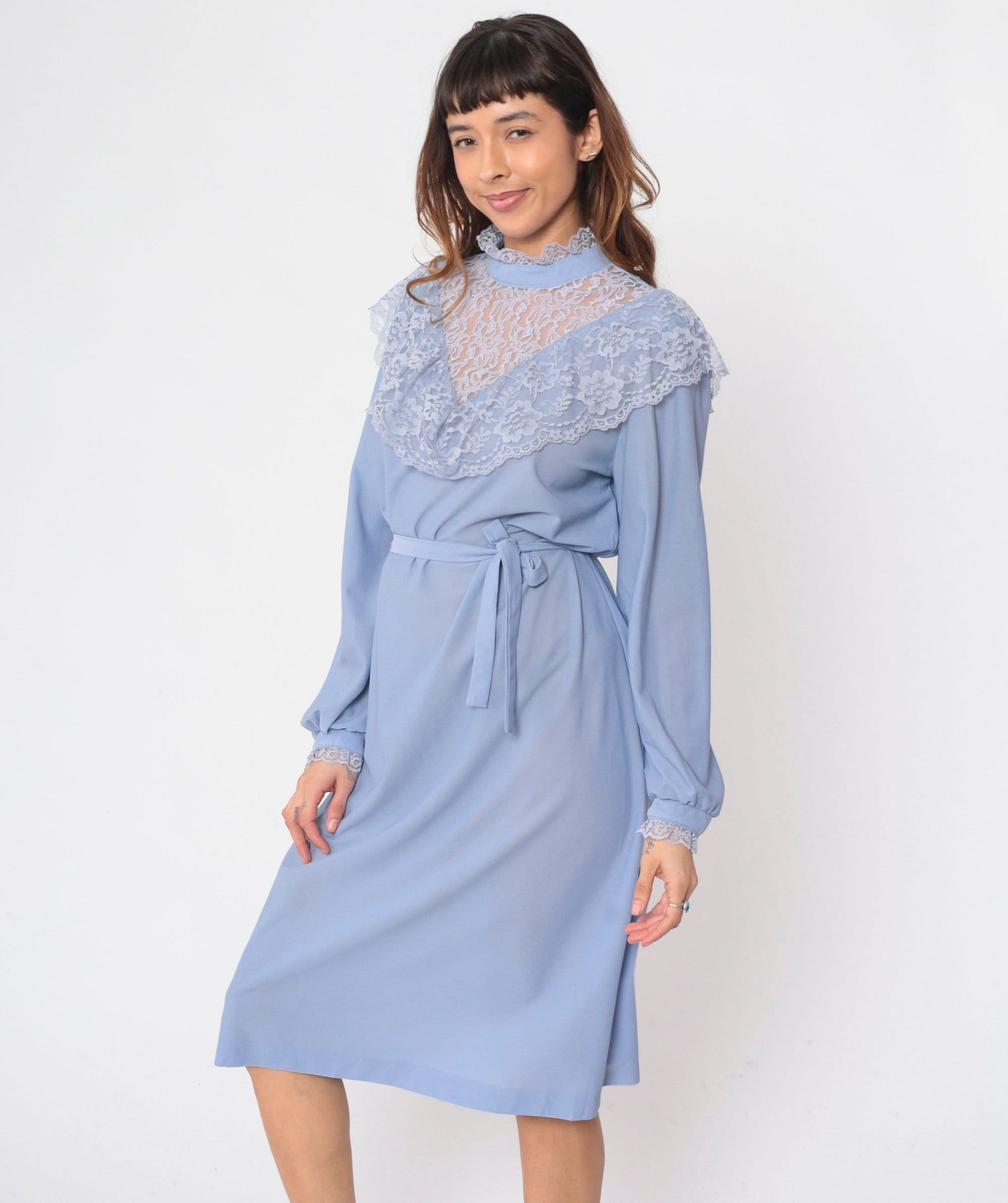70s Jane Baar Lavender Lace Illusion Neckline Midi Dress Medium