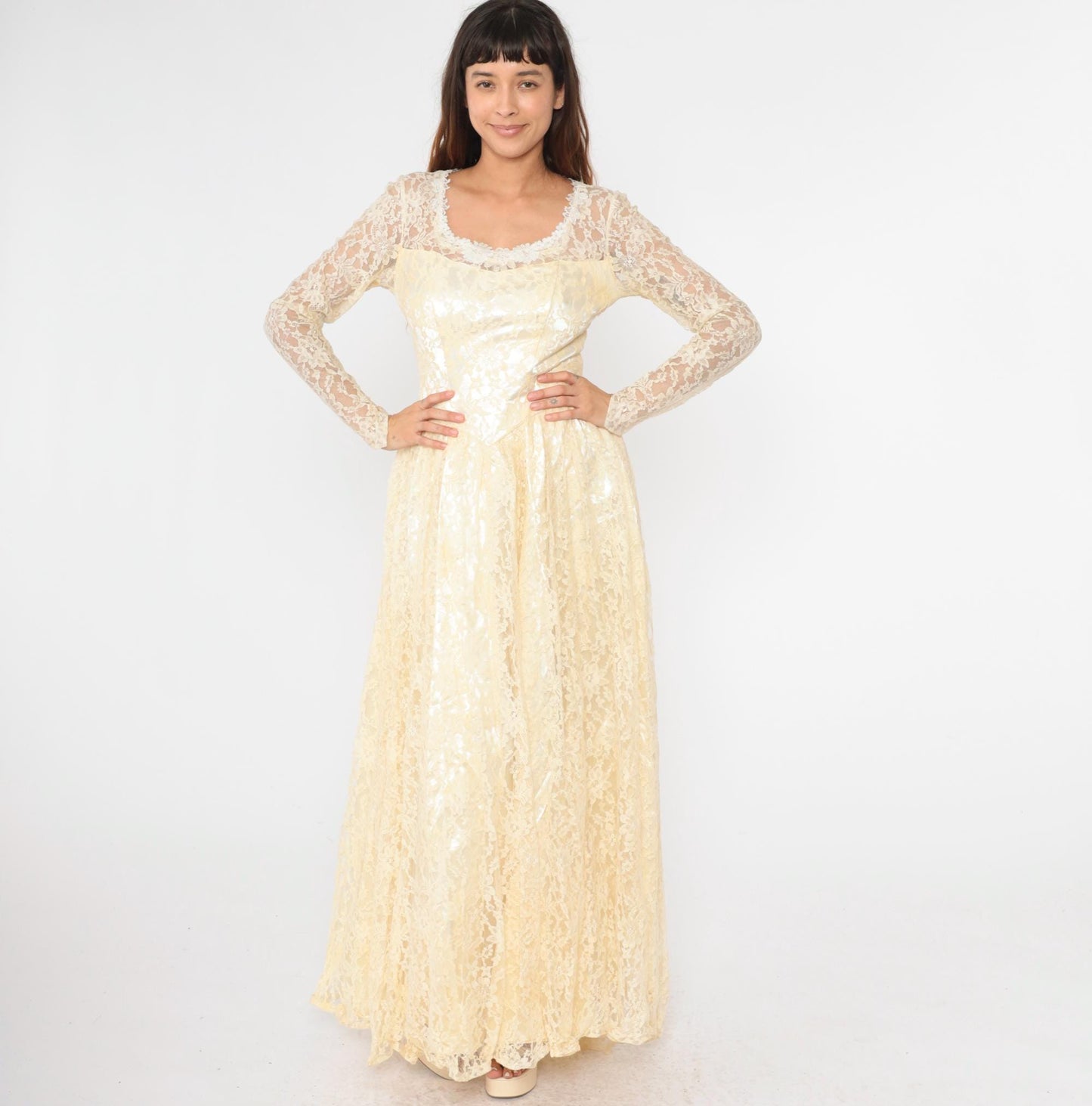 1950s Ivory Lace Wedding Dress Button Back Scalloped Neckline Maxi Medium 8
