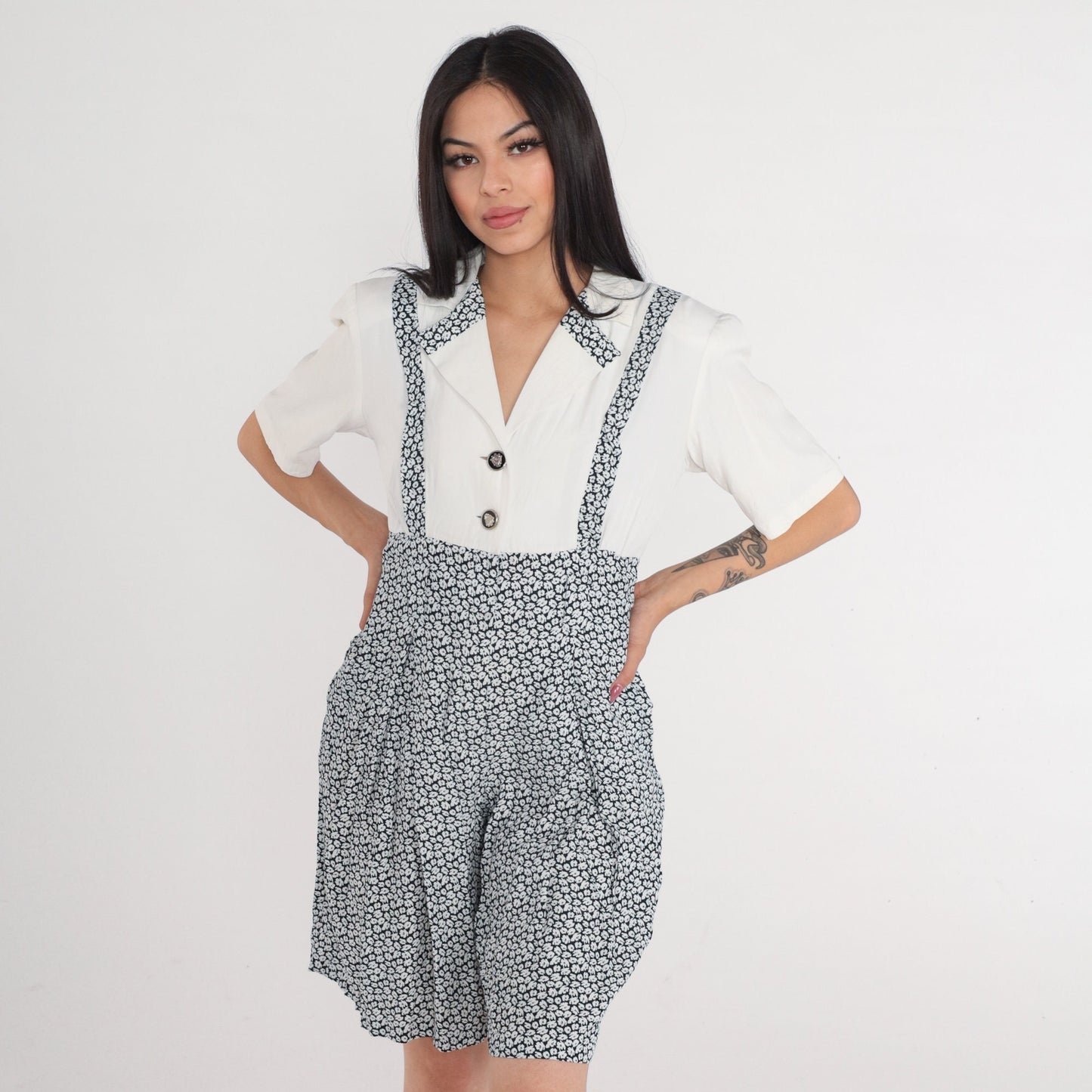 90s Floral White Romper Suspender Shorts Button-Up Empire Waist Medium M