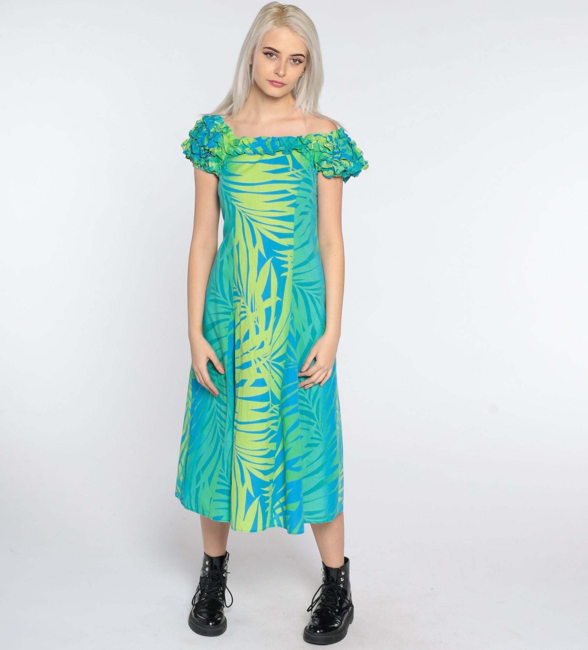 1960s Hawaiian Tropical Print Shift Dress Green Blue Midi Ruffle Sleeve Extra Small