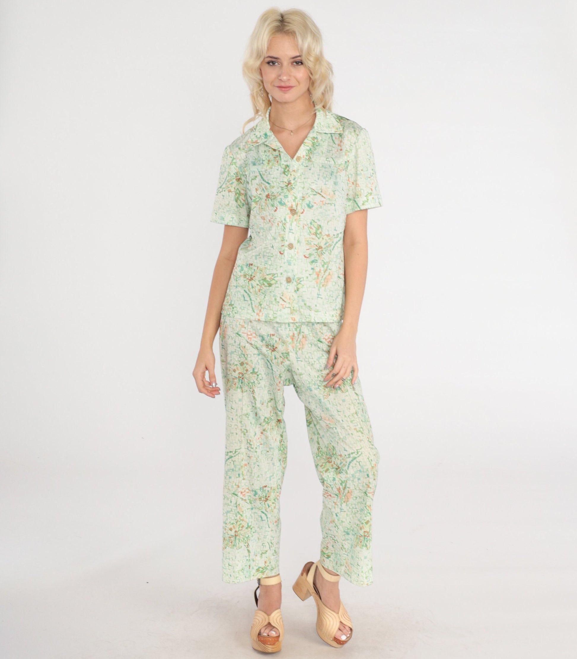 70s Floral Tile Print Two Piece Set Button Blouse Straight Pants Medium Large