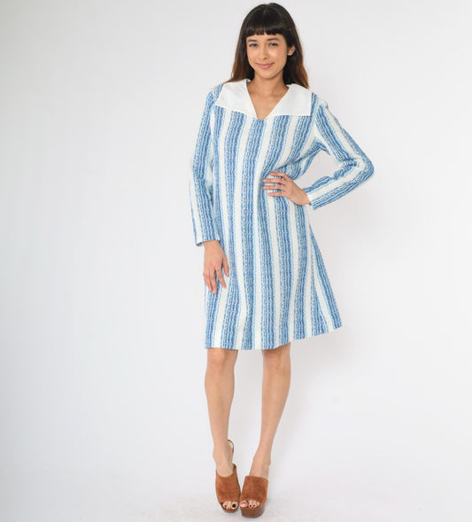 70s Striped Shift Dress White Blue Long Sleeve Collar V Neck Knee Length Medium