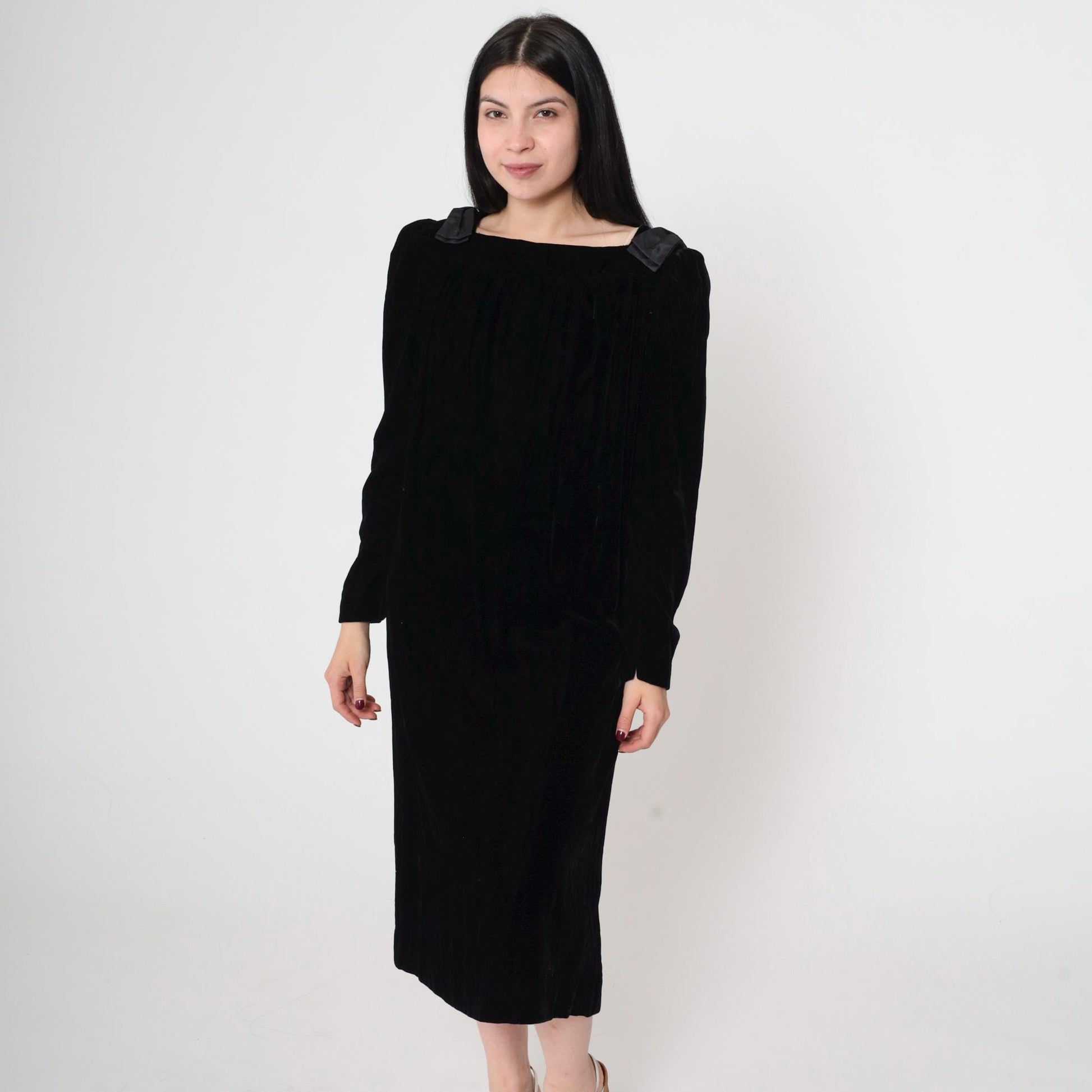 80s Victor Costa Black Velvet Midi Dress Bow Shoulders Long Sleeve Medium