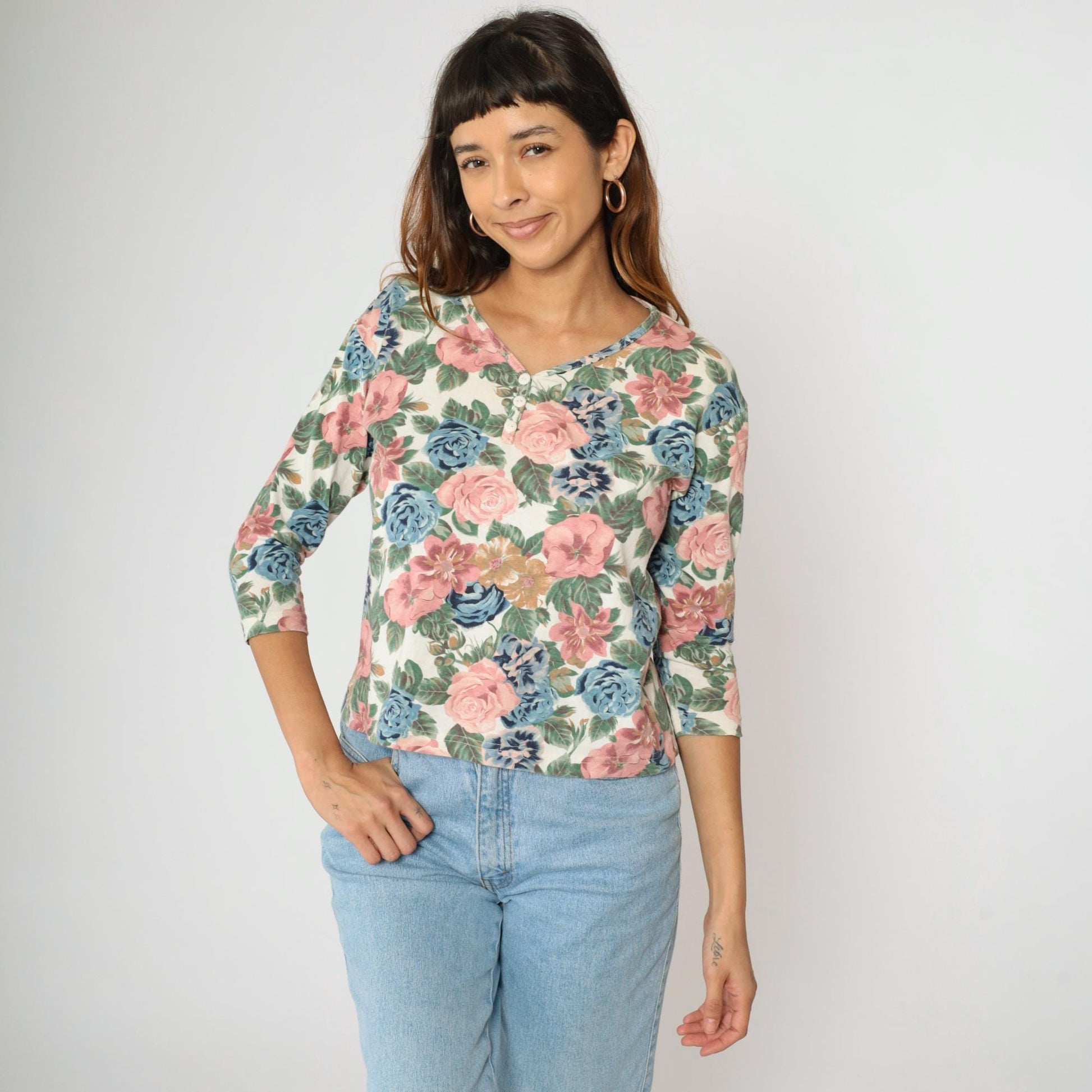 90s Floral Henley Shirt Pastel Print 3/4 Sleeve Button Up Cotton Medium M