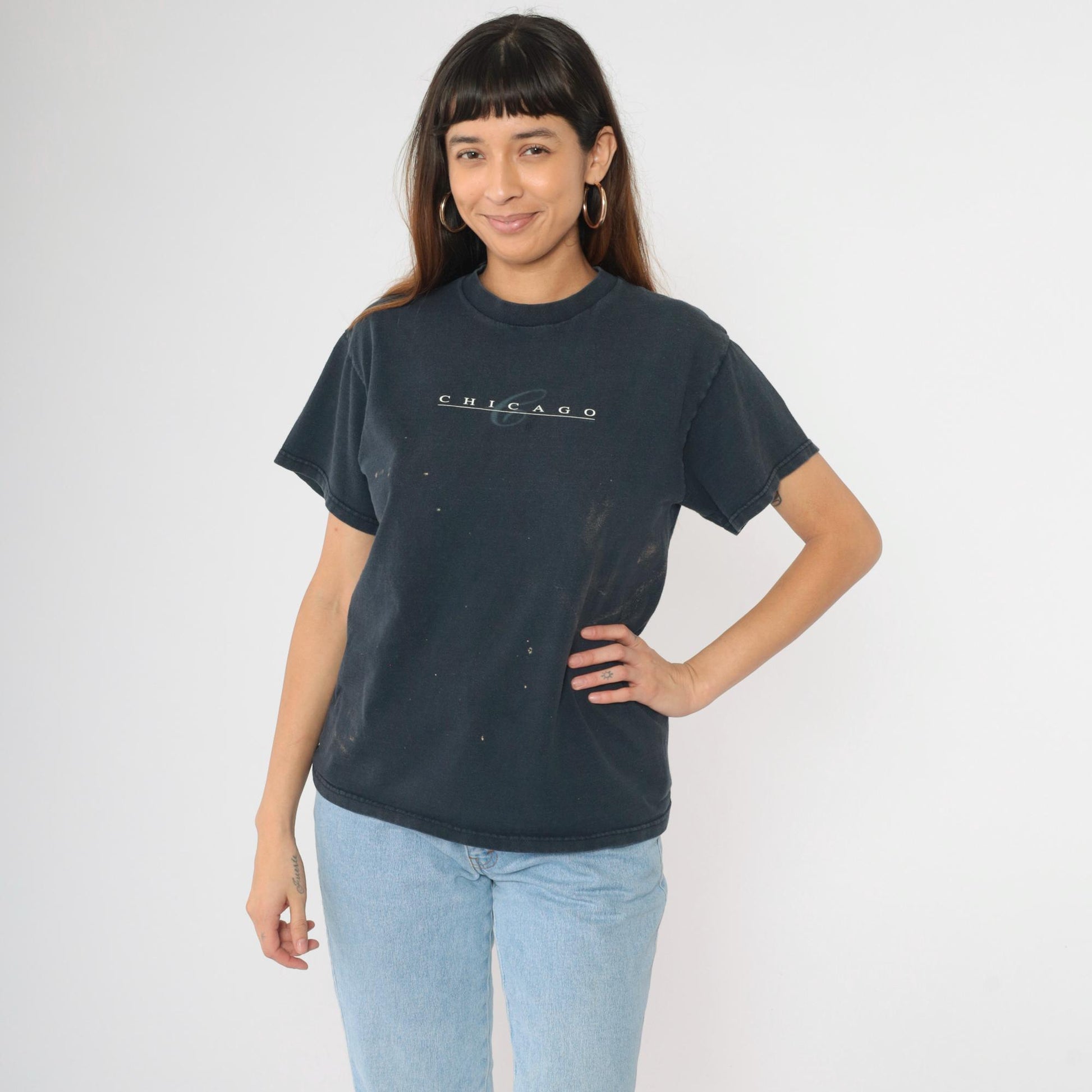 90s Chicago Graphic T-Shirt Black Fruit of the Loom Distressed Medium