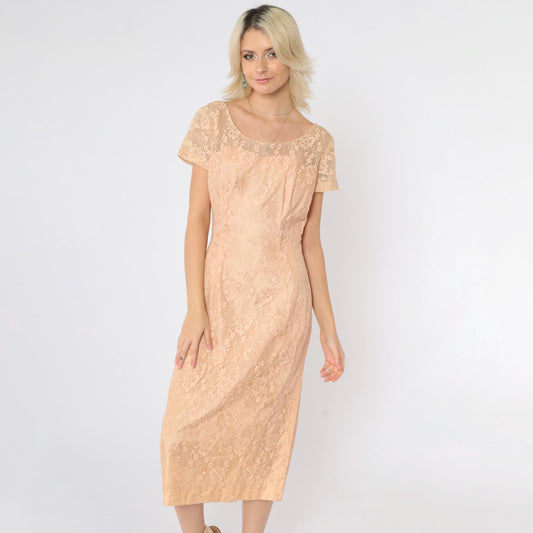 1960s Peach Lace Midi Dress Sweetheart Neckline Short Sleeve Small