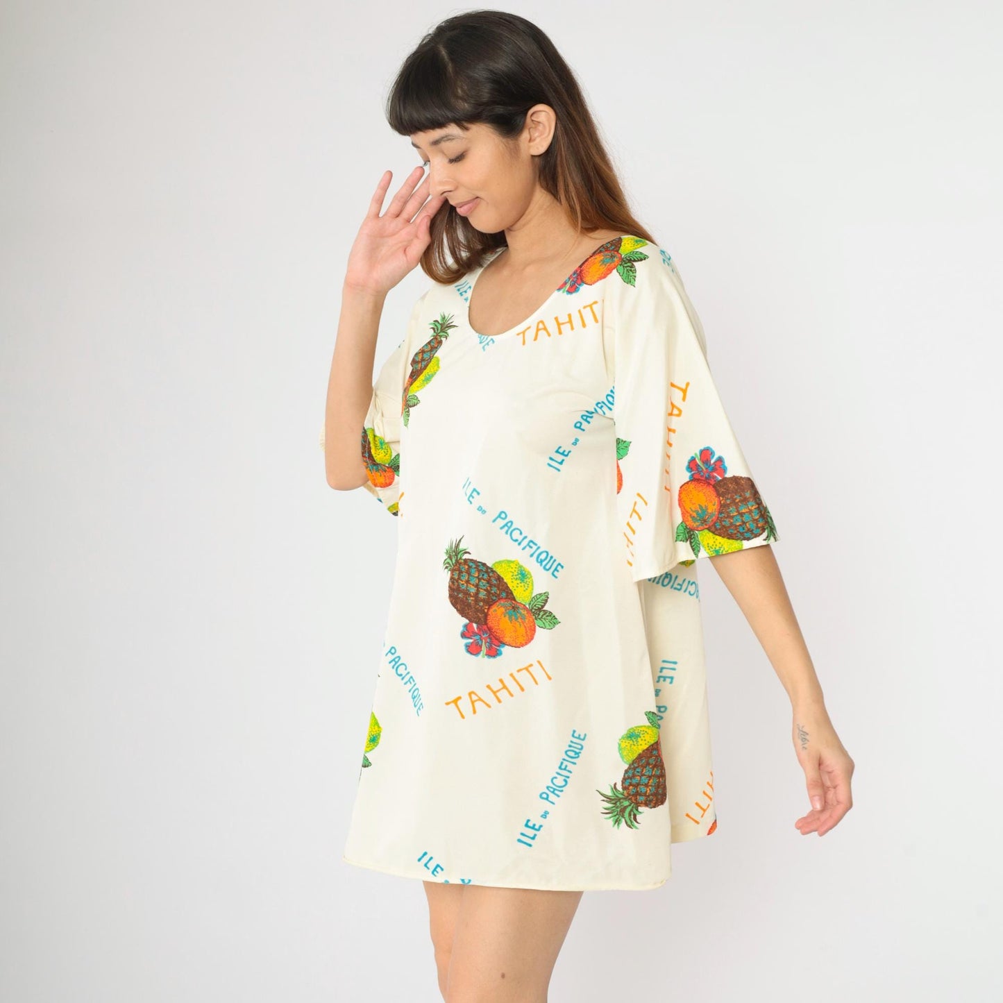 70s Zenith Loungewear Tropical Print Shift Dress Cream Bell Sleeve Medium M