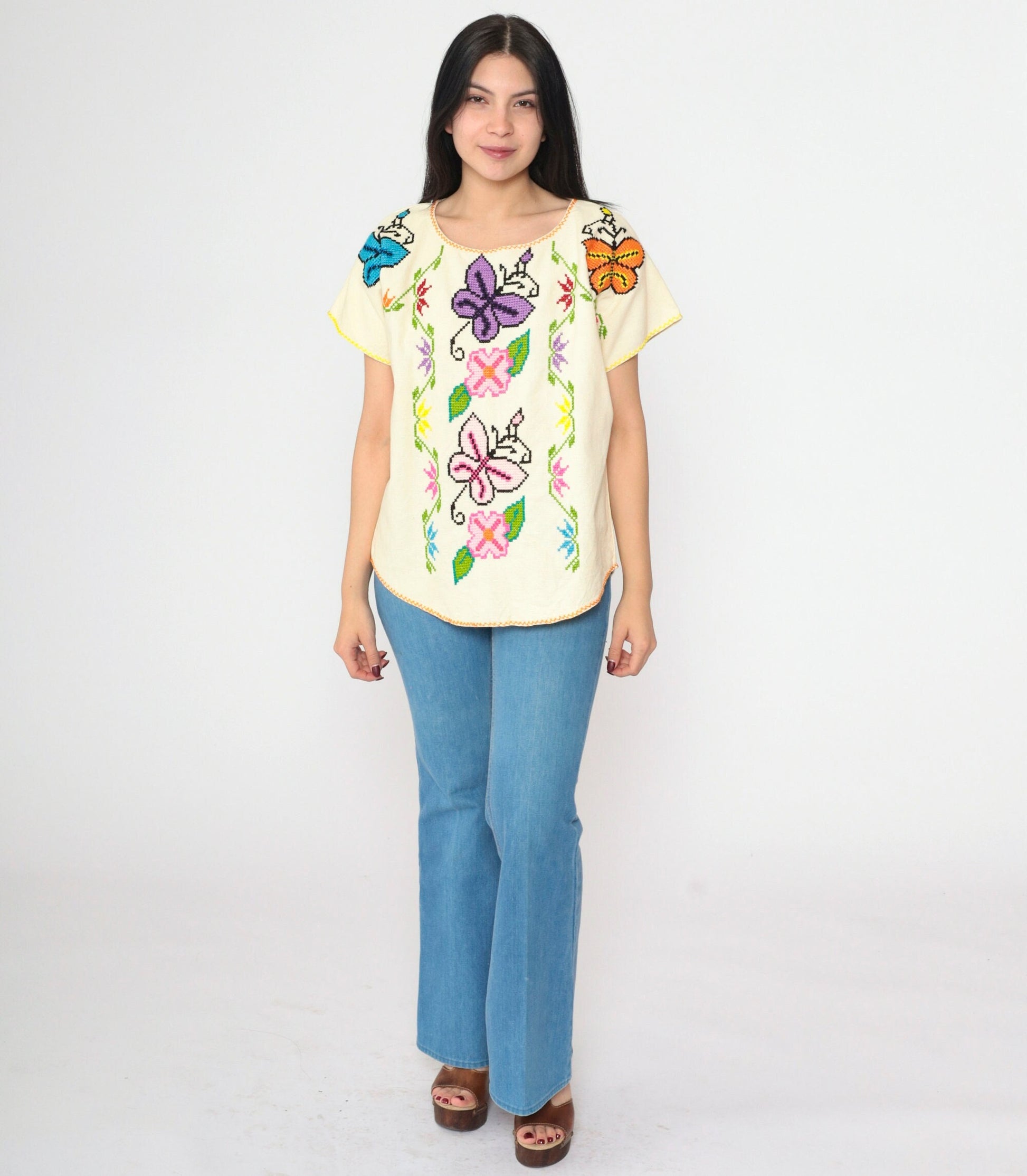 90s Cream Floral Embroidered Blouse Butterfly Cross Stitch Scoop Neck Medium