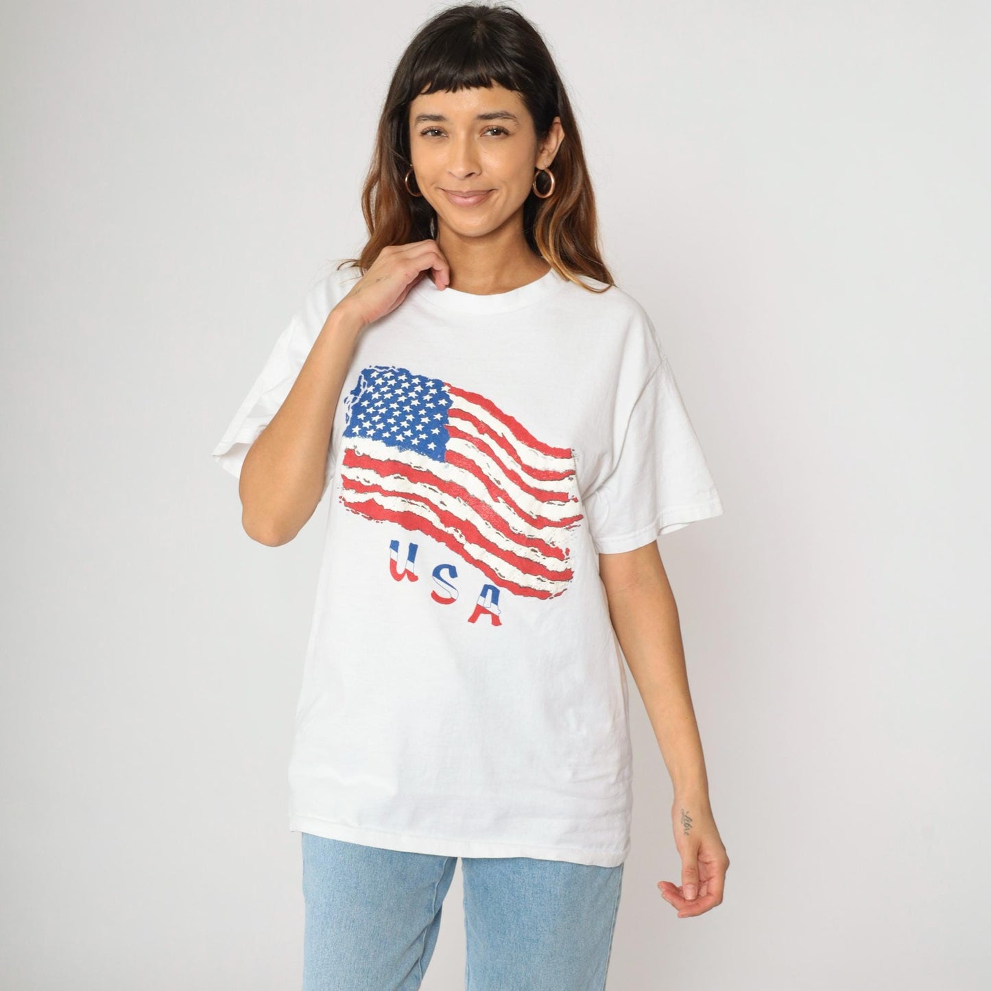 90s American Flag USA Graphic T-Shirt Fruit of the Loom White Crewneck Medium