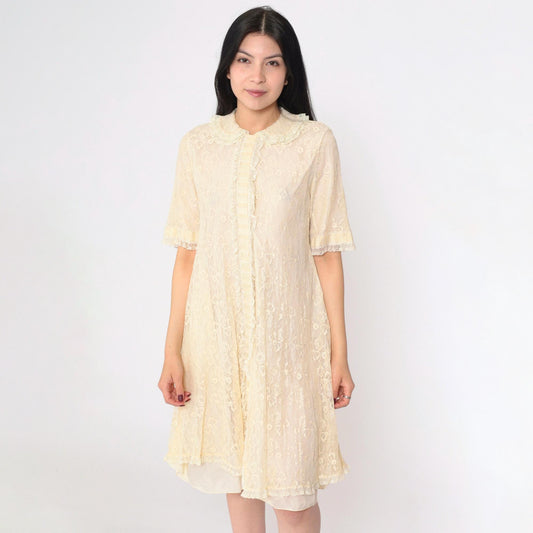 1960s Cream Lace Nightgown Peter Pan Collar Snap Front Small