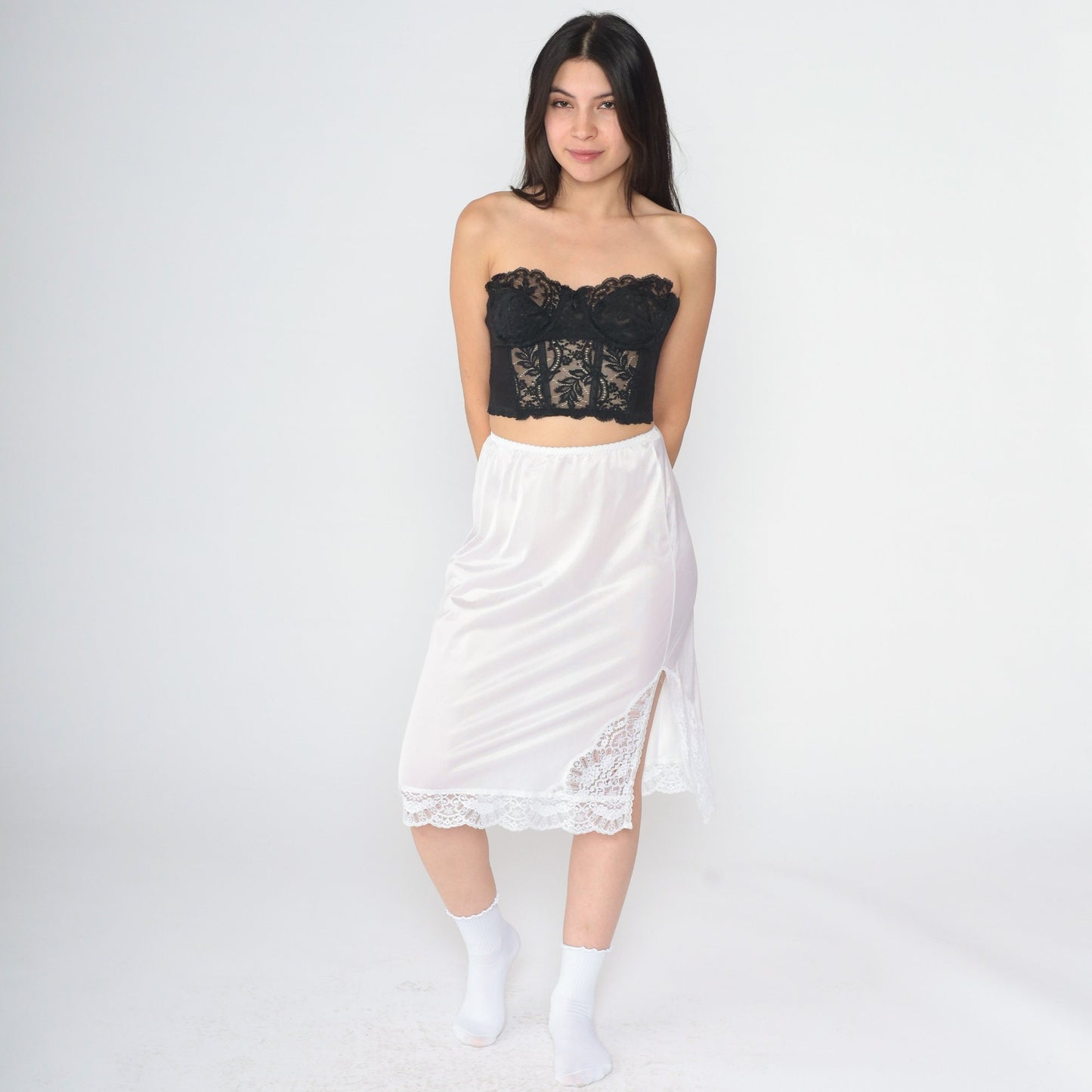 80s White Nylon Lace Slip Skirt Scalloped Hem Elastic Waist Small