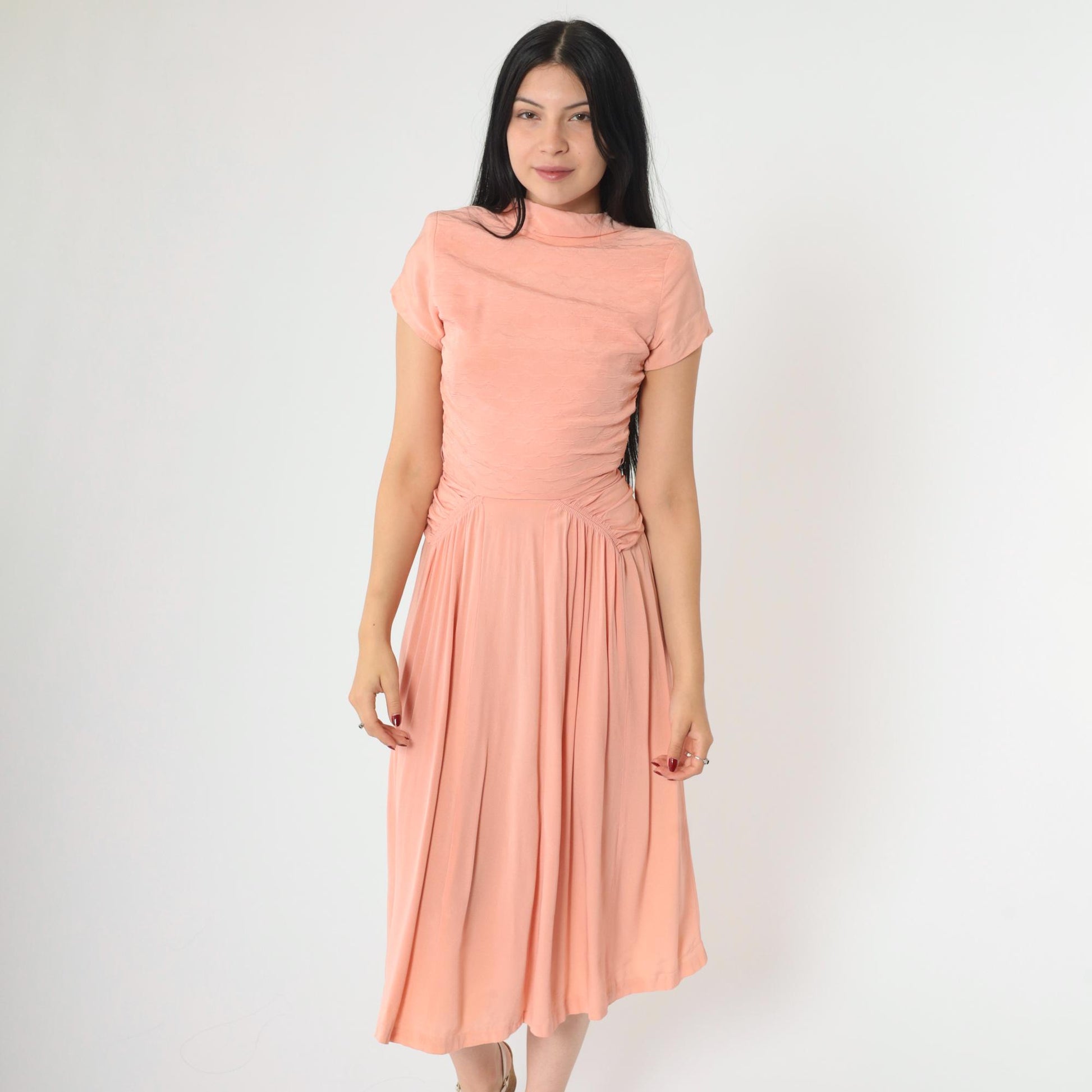 1940s Peach Party Dress Scalloped Bodice Ruched Waist Midi Extra Small