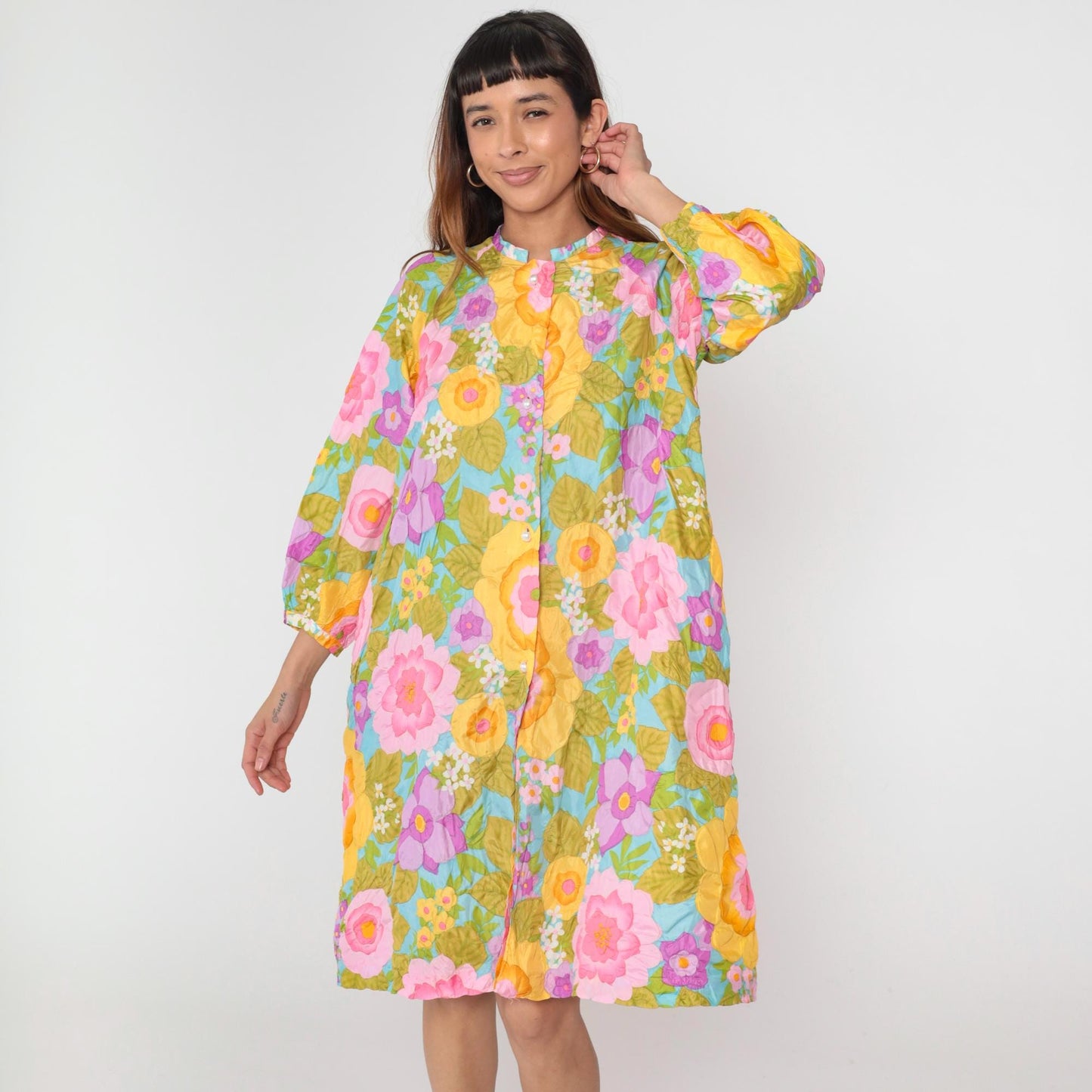 1970s Stella Faquin Quilted Floral Housecoat Pink Yellow Button-Up Robe Large