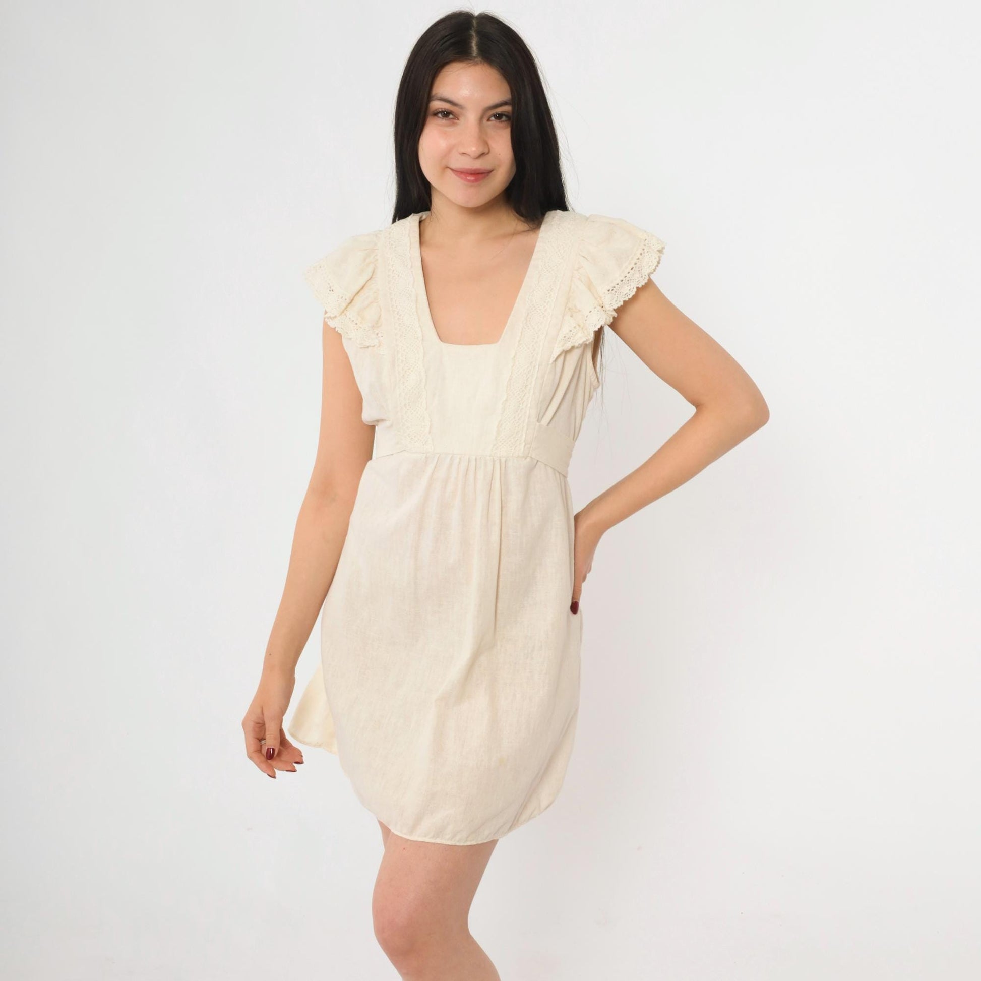70s Cream Crochet Lace Mini Dress Empire Waist Flutter Sleeve Medium Tall