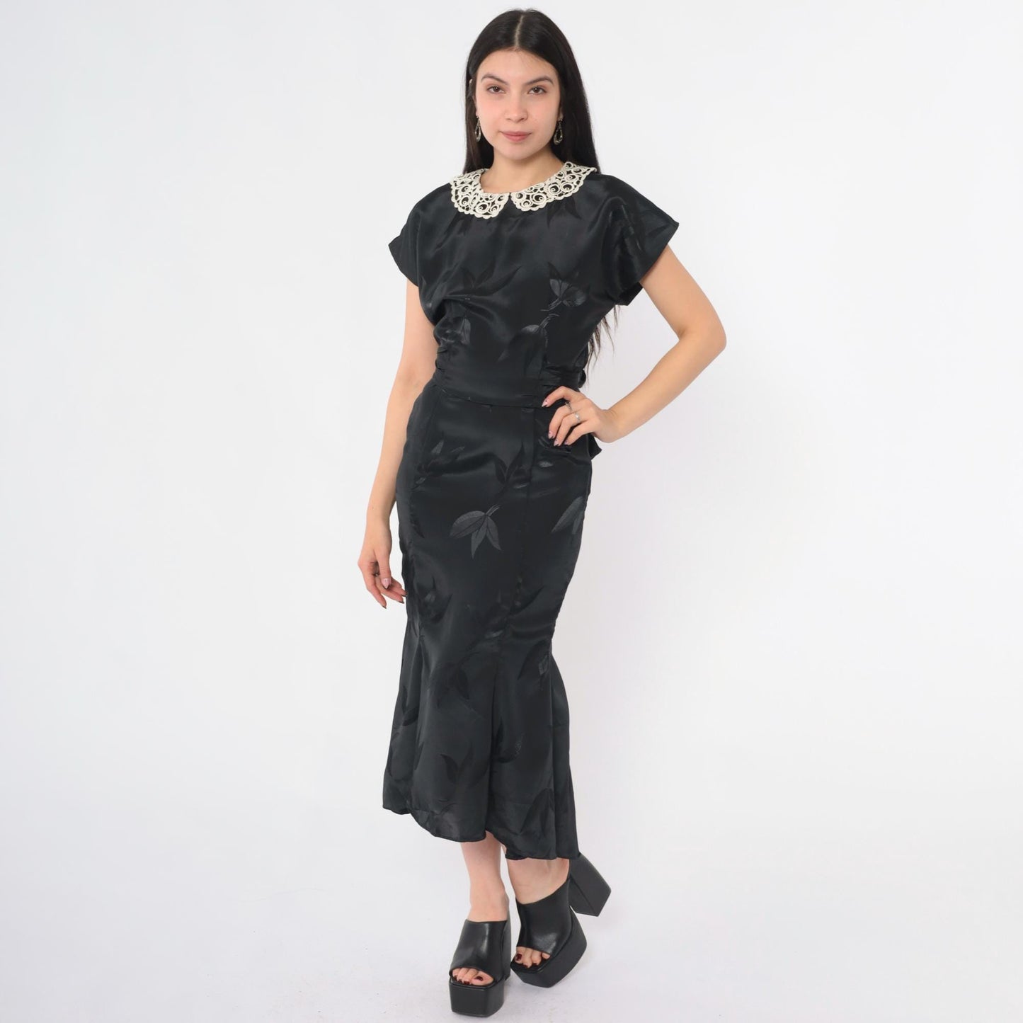 1940s Black Jacquard Midi Dress Peter Pan Collar Cap Sleeve Tie-Back Small