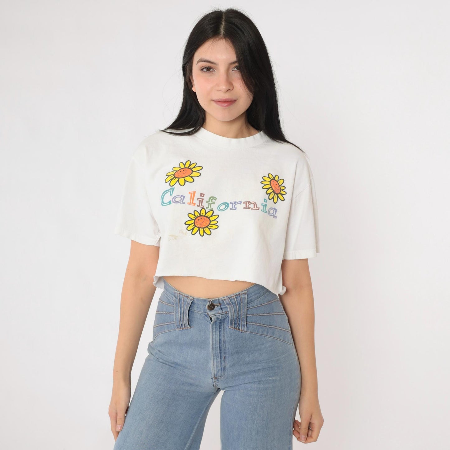 90s California Smiley Daisy Graphic Crop Top White Cotton Medium