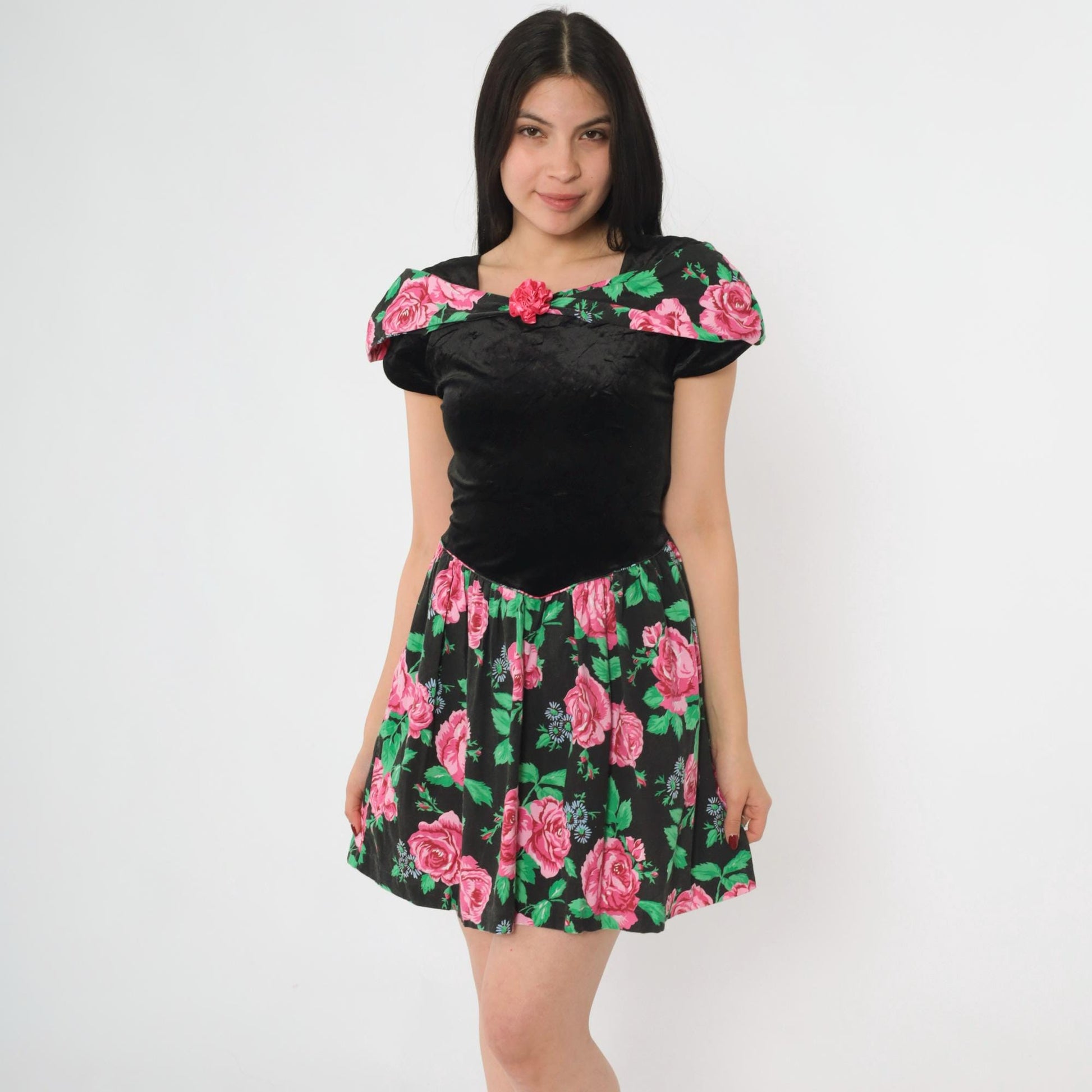 80s Picture Perfect Black Velvet Floral Mini Dress Cap Sleeve Small