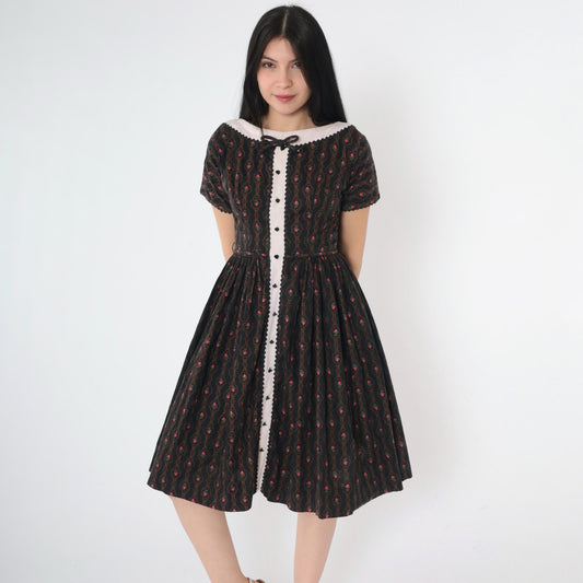 1950s Black Floral Cotton Fit-and-Flare Dress Boat Neck Ric-Rac Trim Extra Small