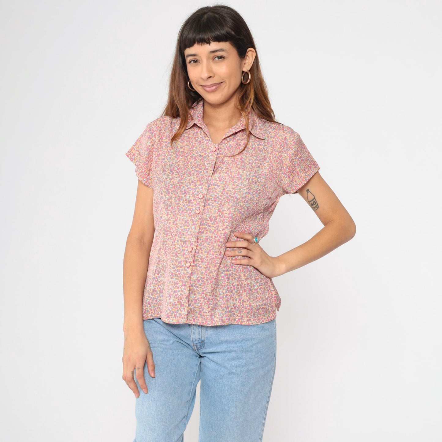 90s Geometric Pastel Pink Button Up Blouse Short Sleeve Collared Medium