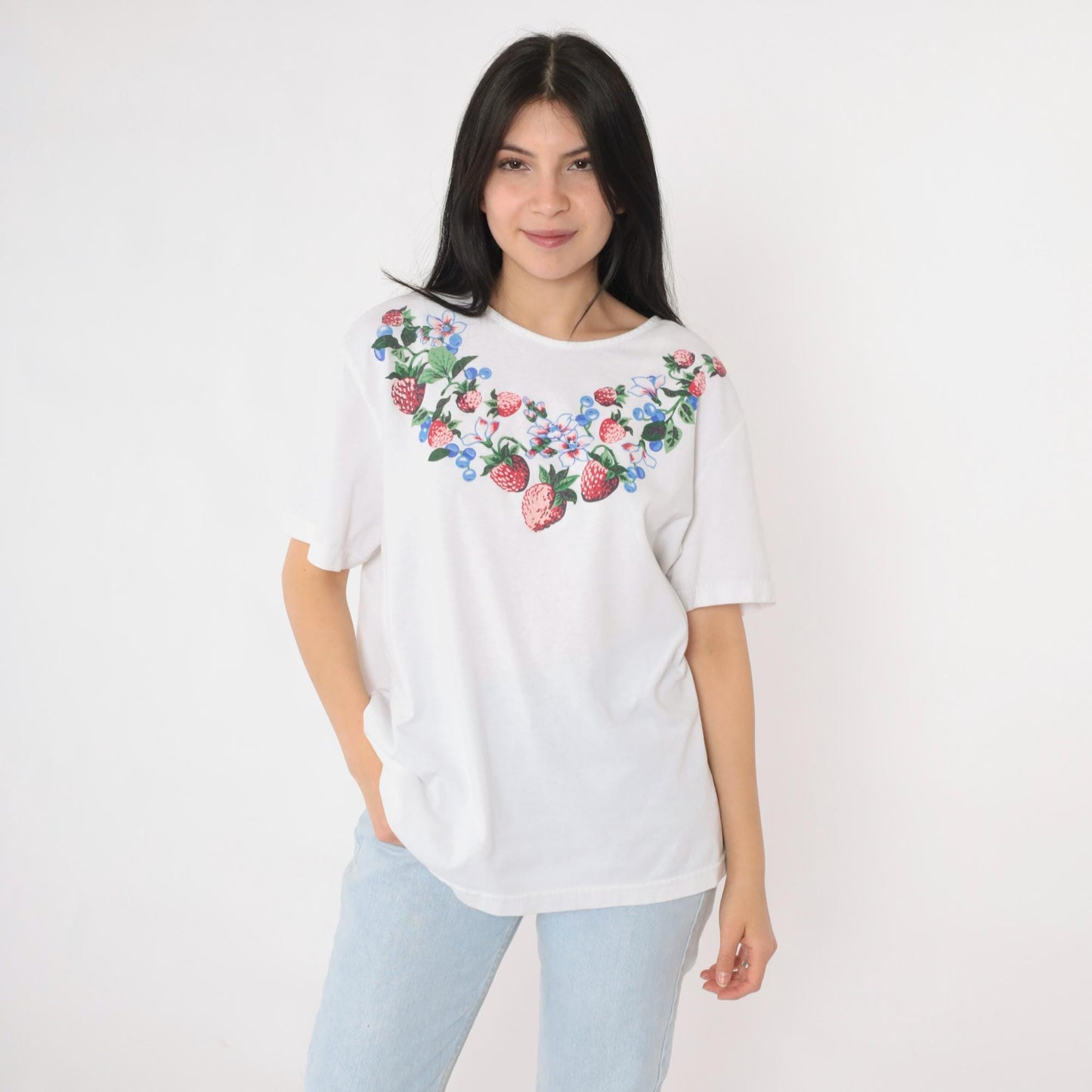 90s Strawberry Blueberry Necklace Print Graphic Tee White Extra Large
