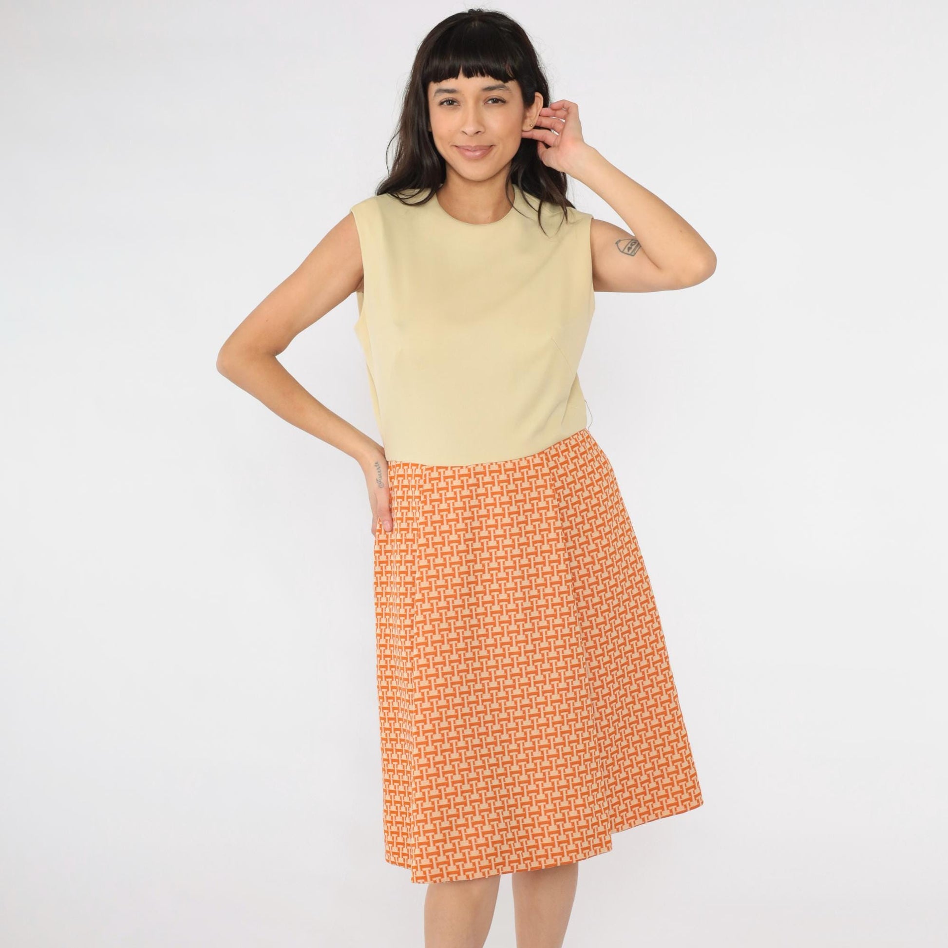 1960s Mod Geometric A-Line Dress Cream Orange Sleeveless High Waist Medium Large