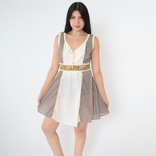 70s Brown Gingham Mini Dress White Panel Crochet Lace Empire Waist Small