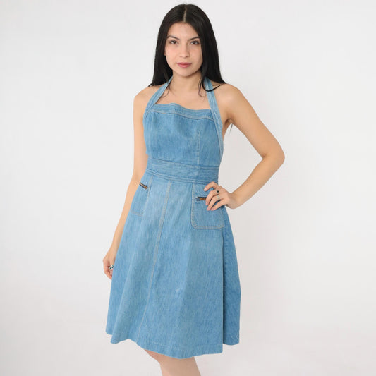 70s Denim Halter Dress Light Wash Backless Apron Front Midi Knee Length XS