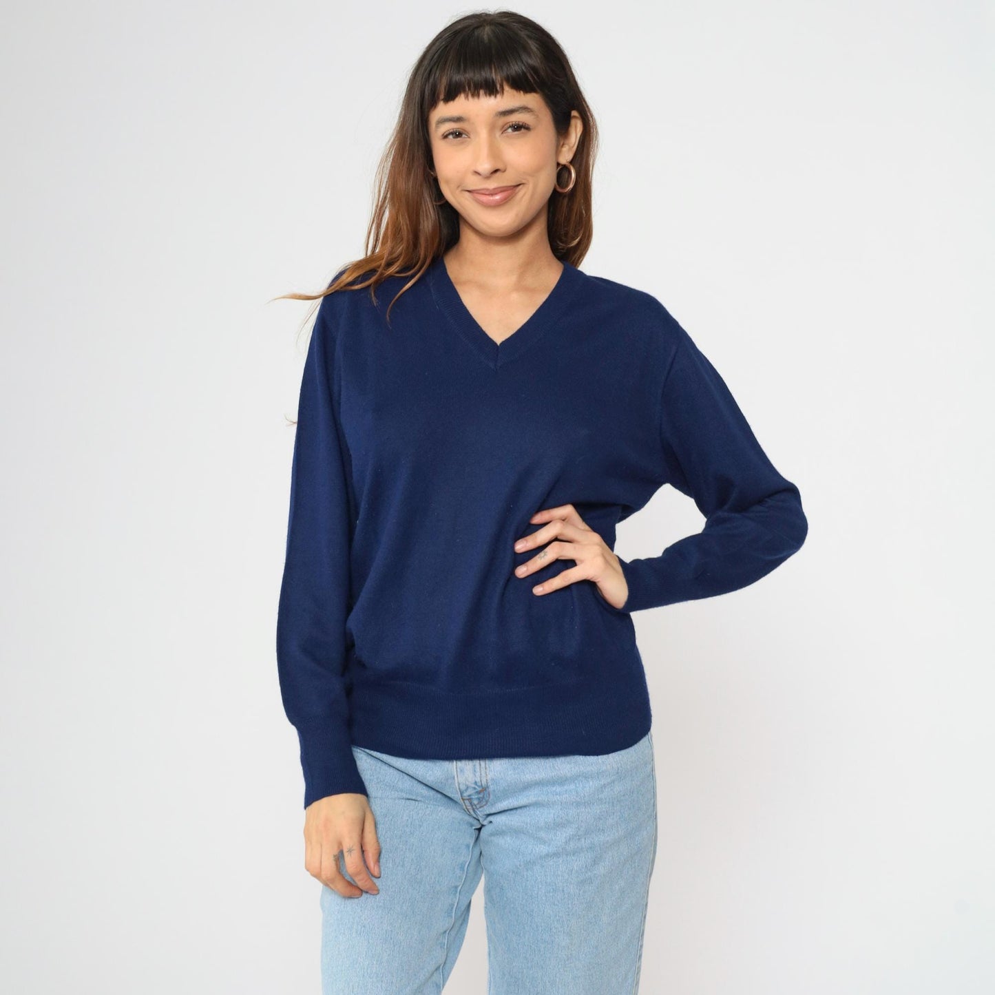 70s Bloomingdale's Navy Wool V-Neck Pullover Sweater Medium