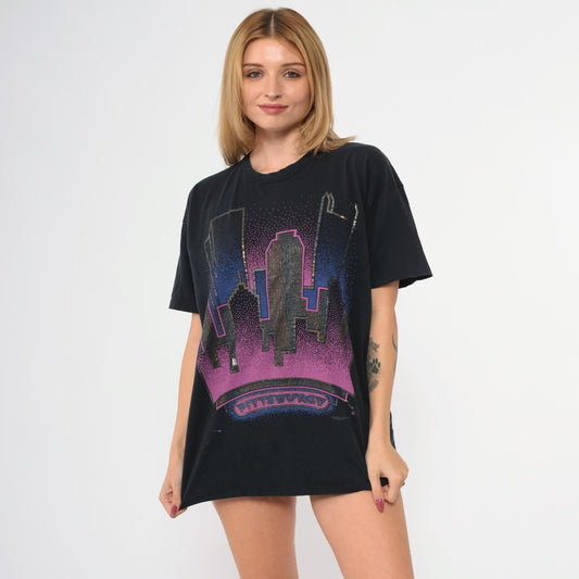 90s Pittsburgh Cityscape Metallic Graphic T-Shirt Black Large