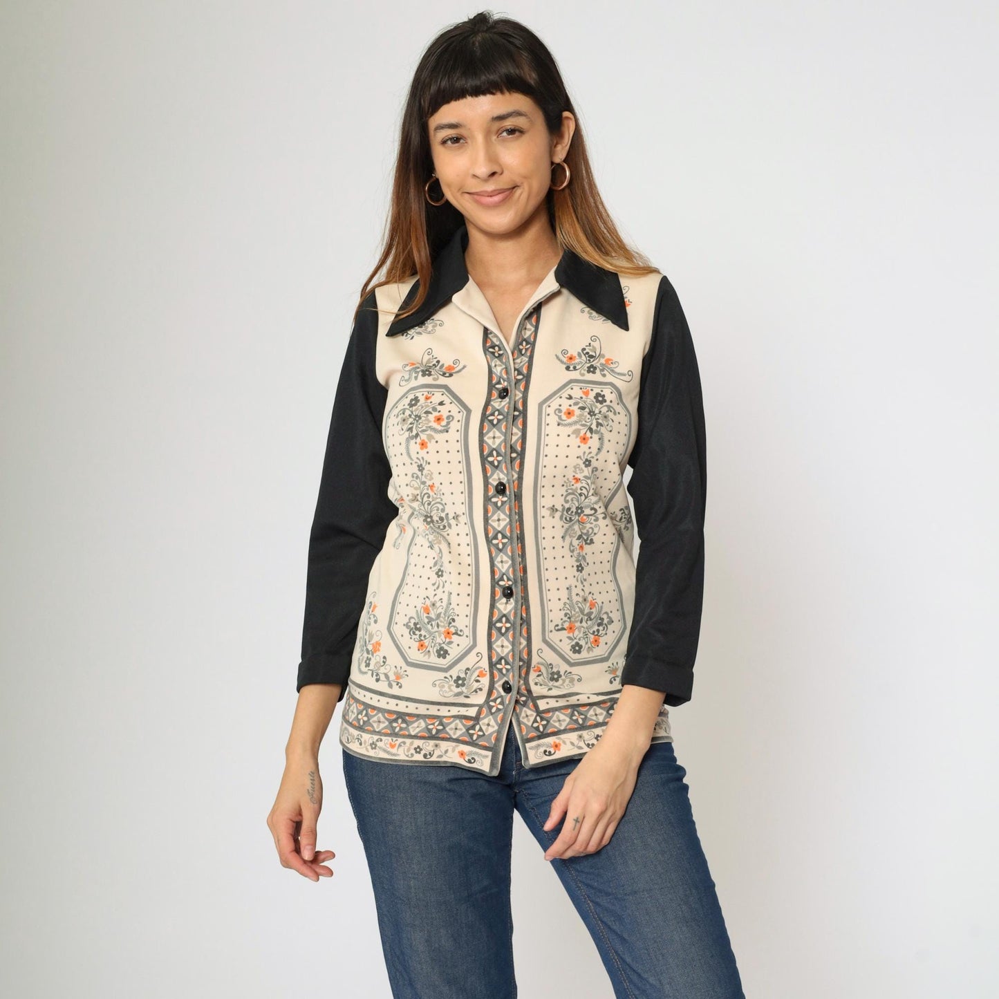 70s Mod Floral Blouse Beige Black Dagger Collar Button Down Small
