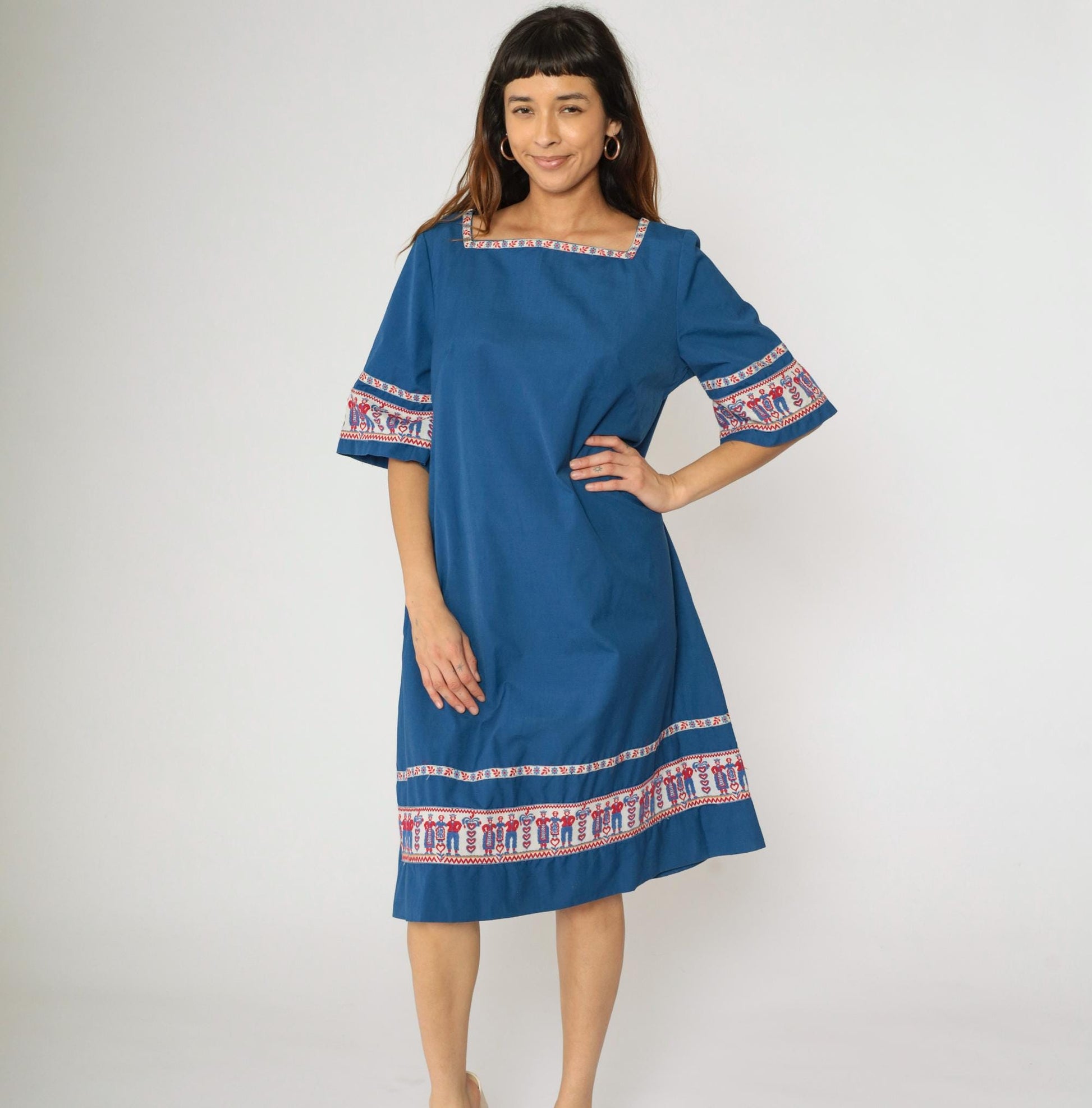 1970s Austrian Folk Embroidered Shift Dress Blue Midi Bell Sleeve Medium Large
