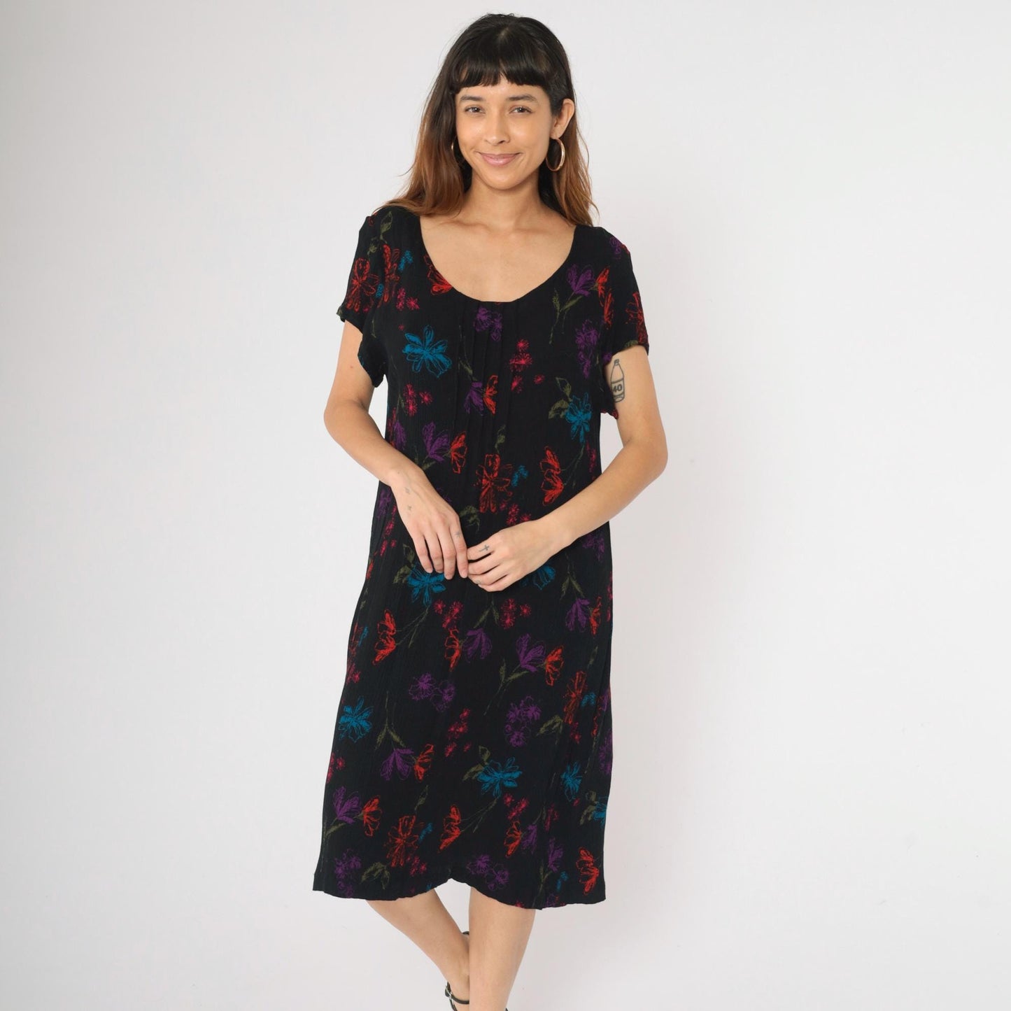 90s Black Floral Rayon Midi Dress Pintucked Scoop Neck Short Sleeve Medium Large
