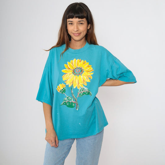 90s Sunflower T-Shirt Turquoise Blue Floral Graphic Crewneck One Size