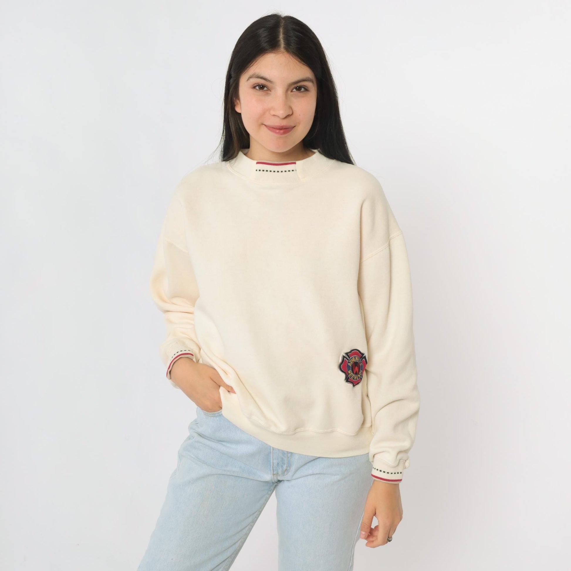 90s Cream Adventure Weekends Patch Crewneck Sweatshirt Small