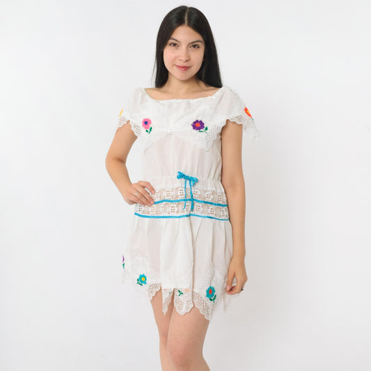 Y2K White Floral Embroidered Off-Shoulder Mini Dress Hanky Hem Extra Small